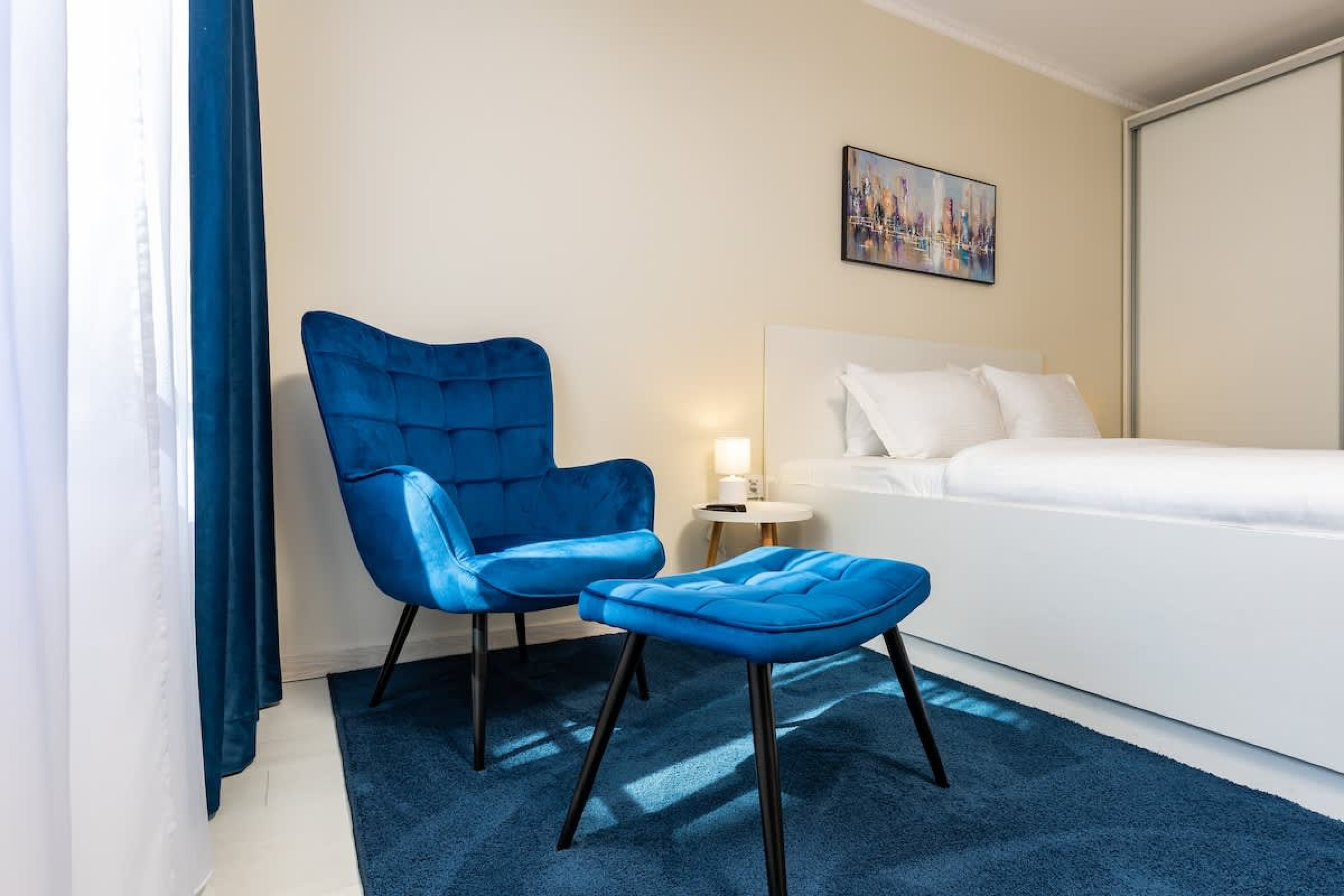 Scoutaround White Logo