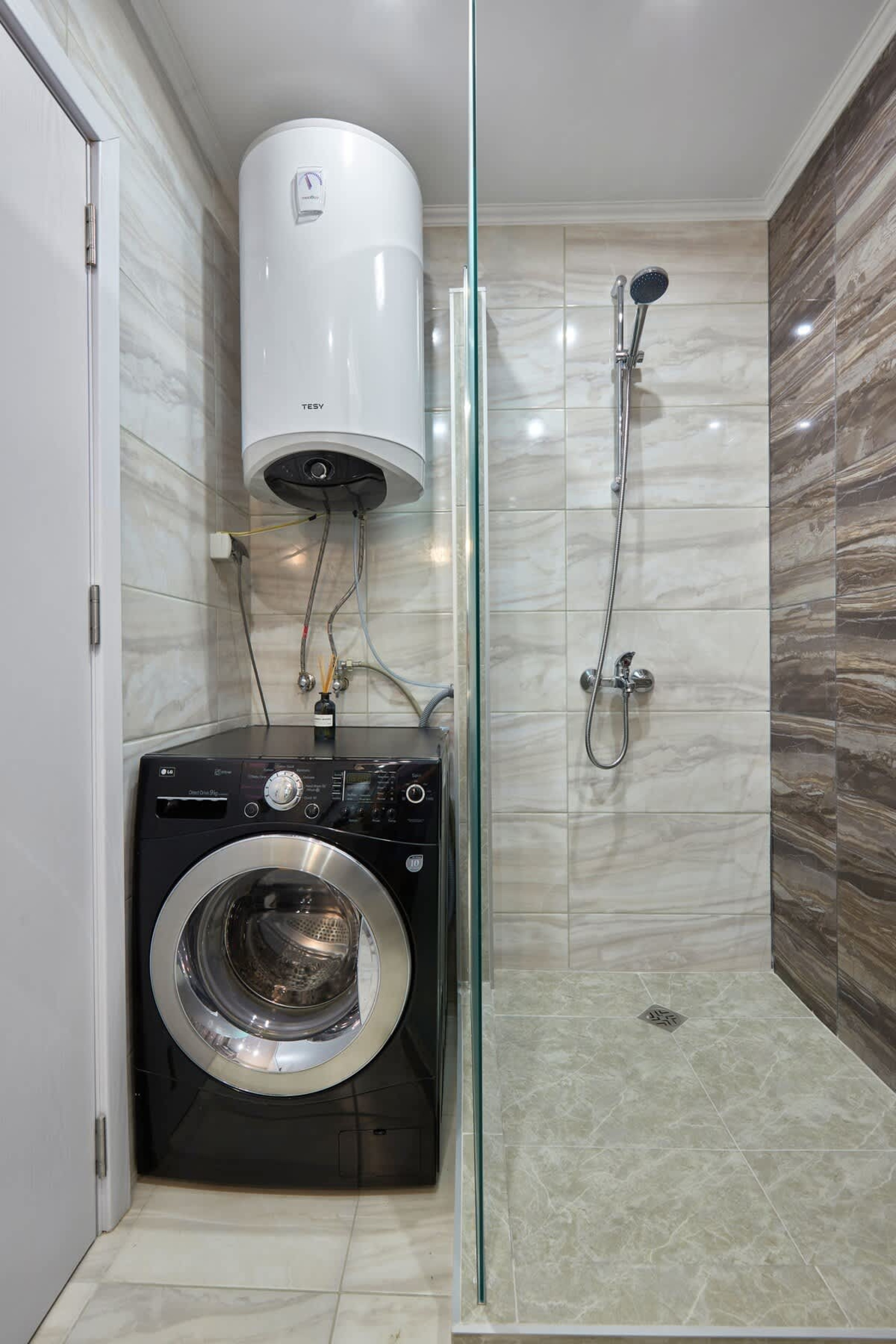 Scoutaround White Logo