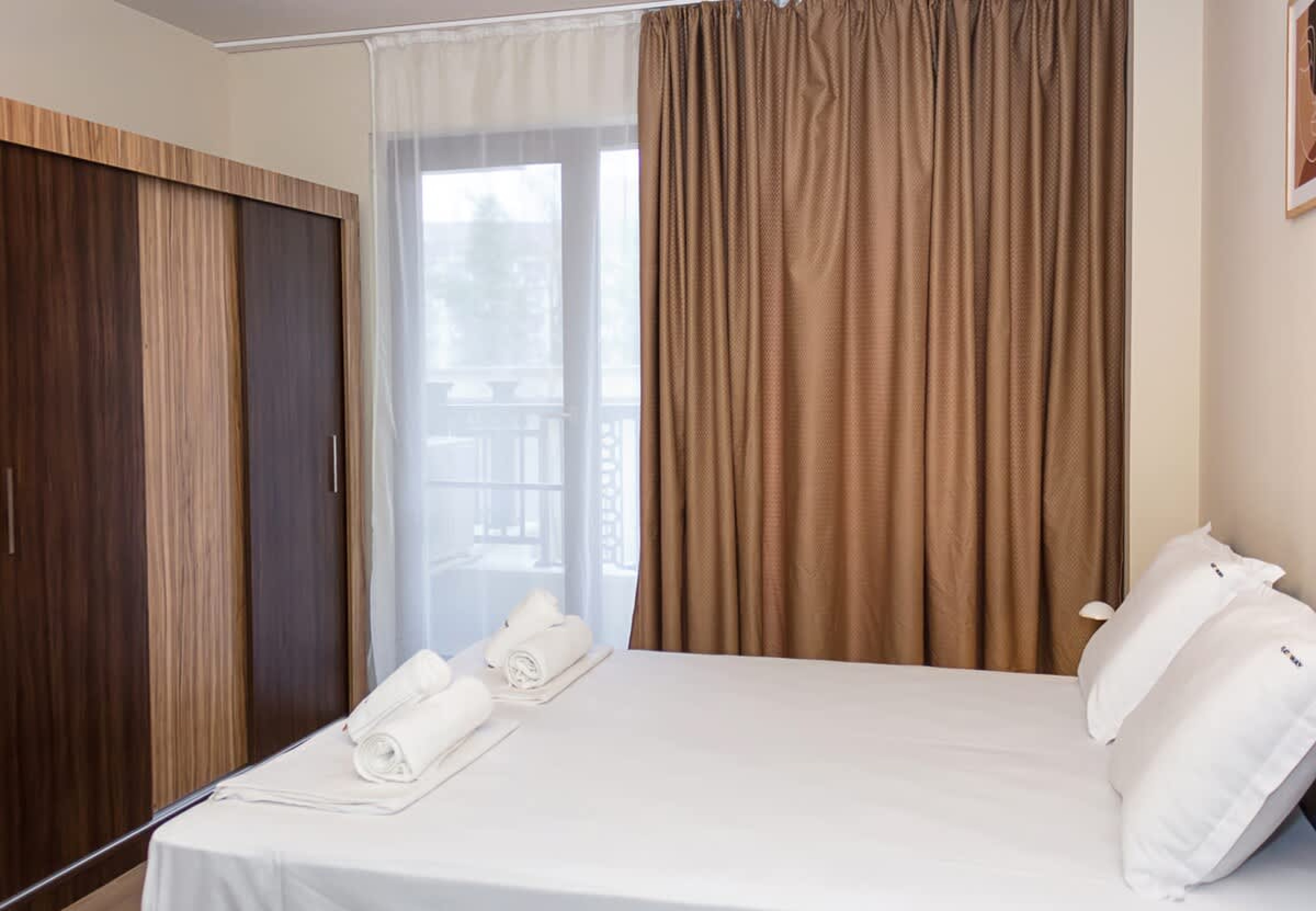 Scoutaround White Logo