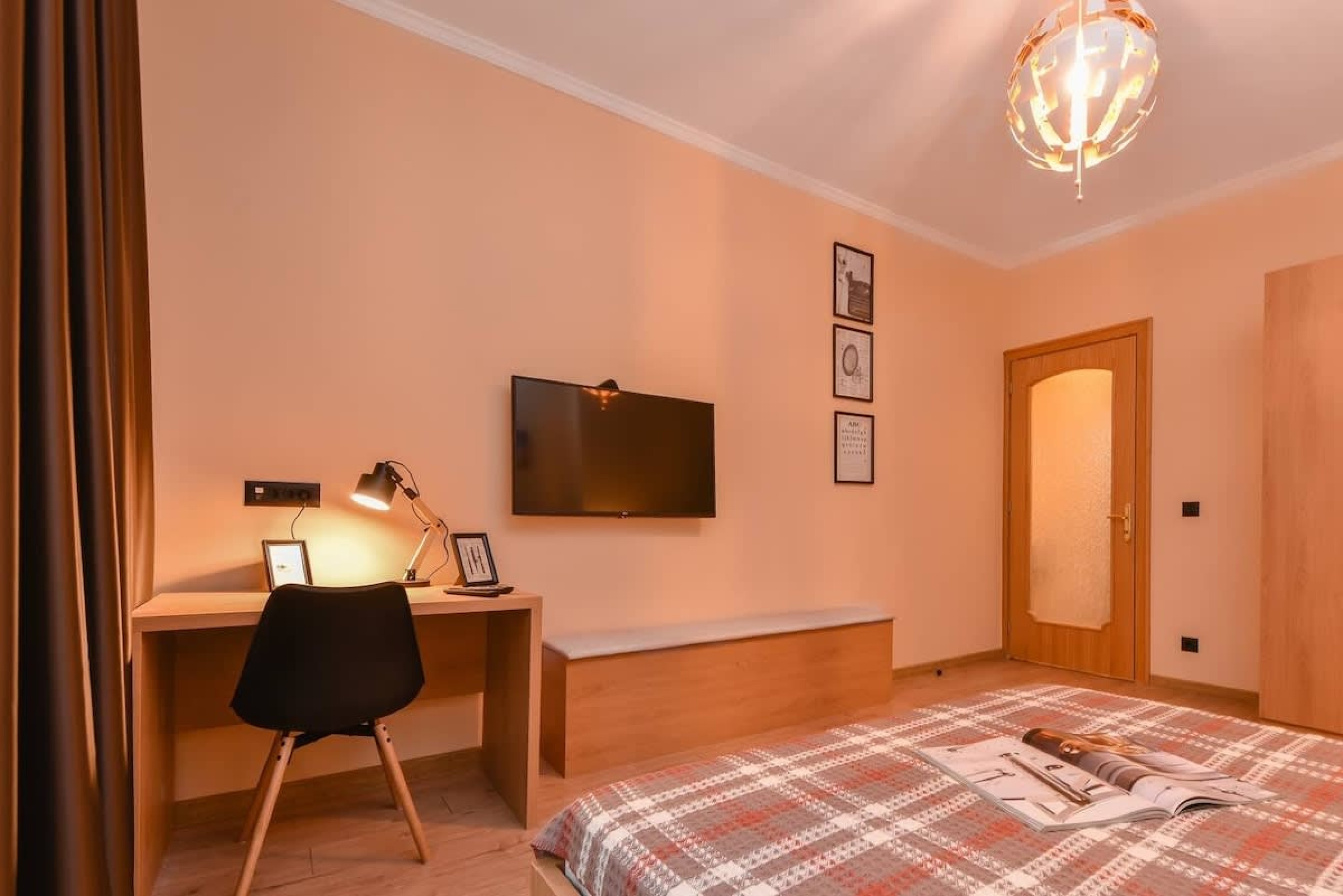 Scoutaround White Logo