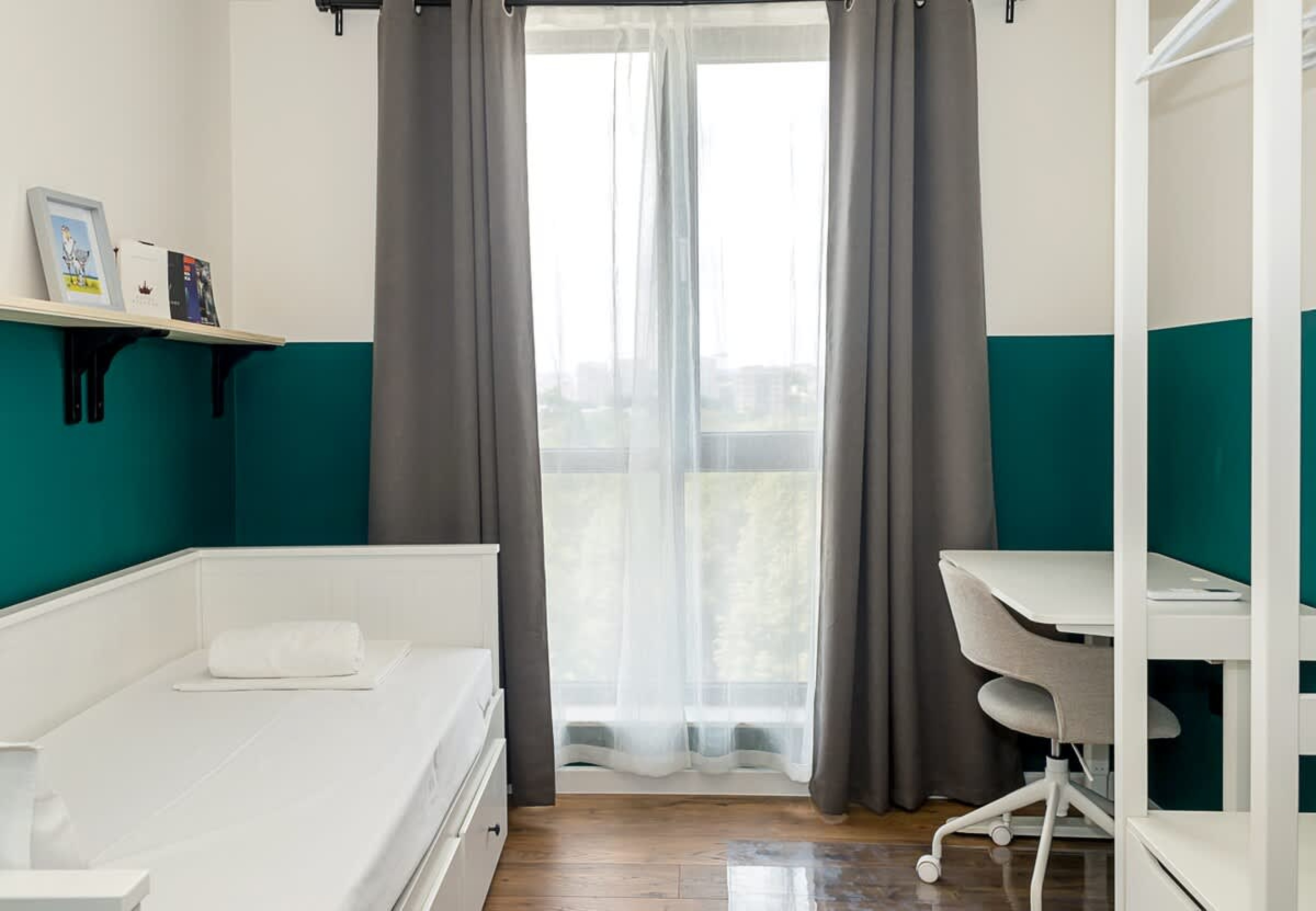 Scoutaround White Logo