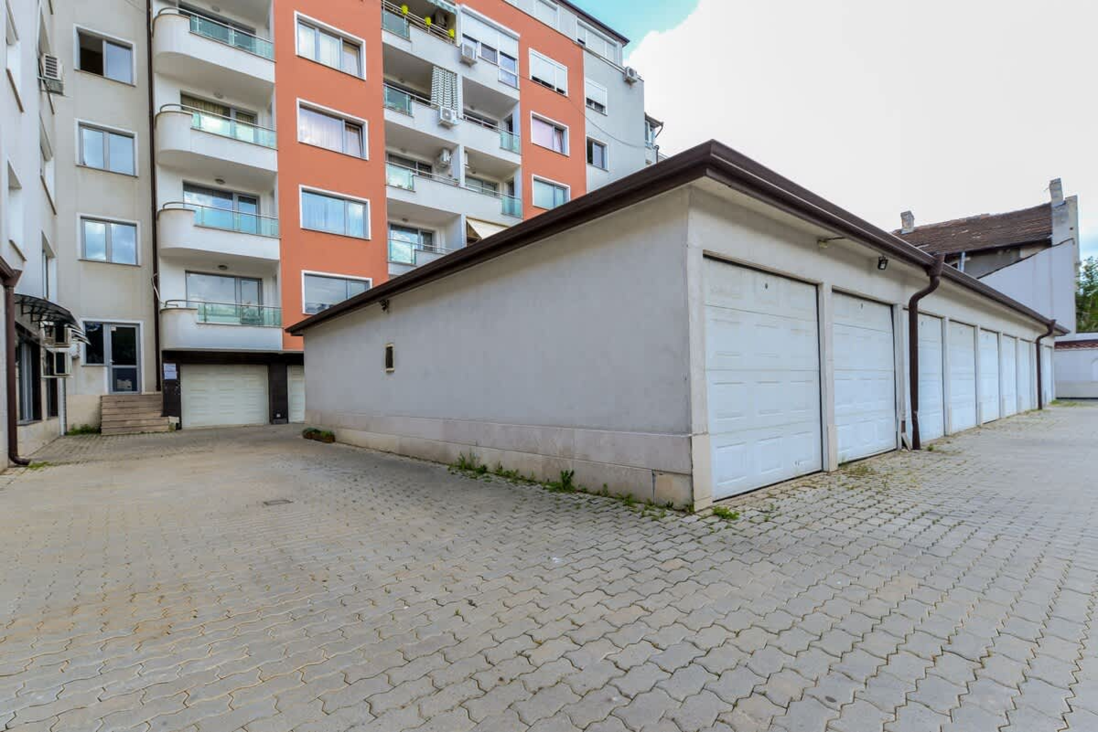 The M Place - Photo 8