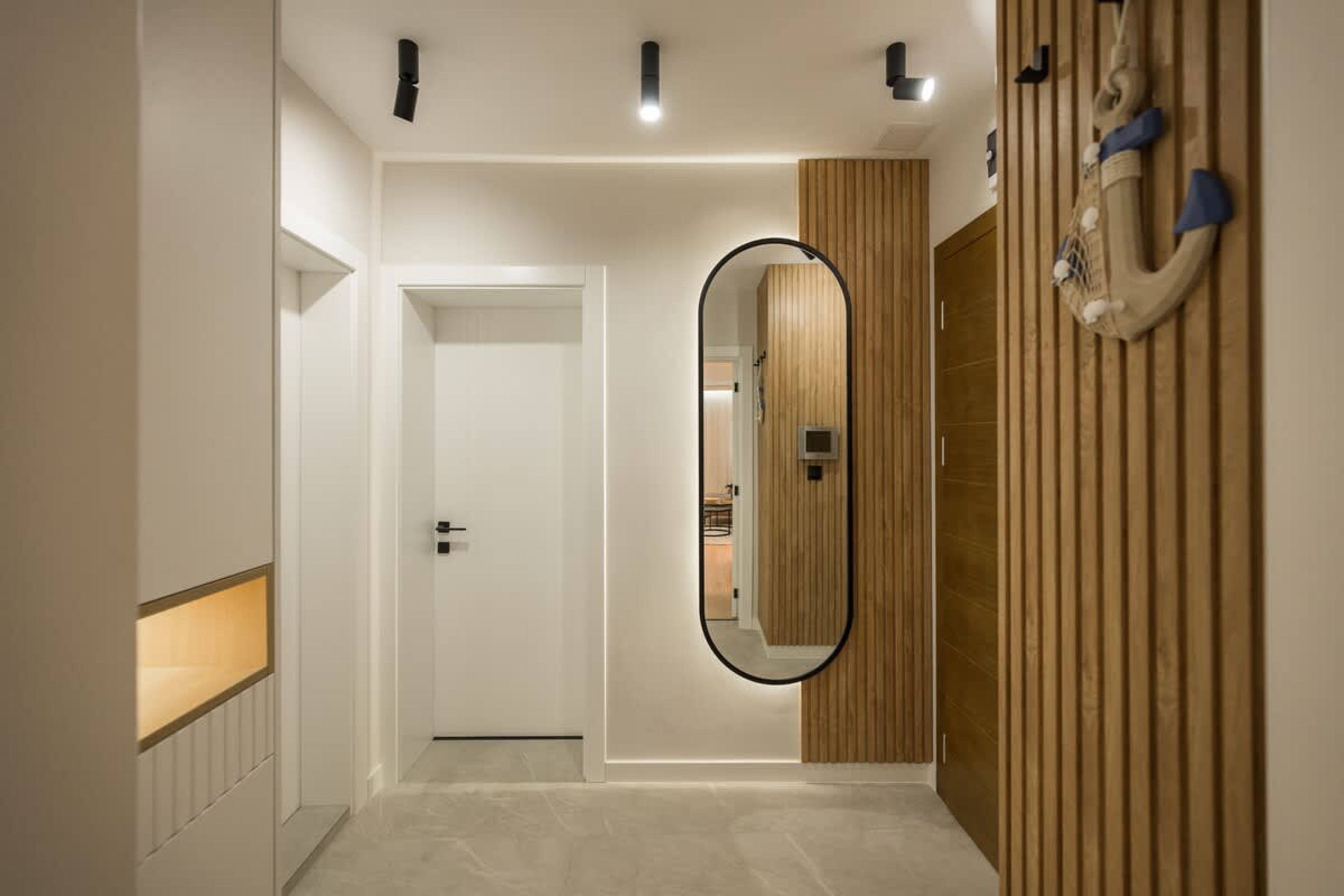 Scoutaround White Logo