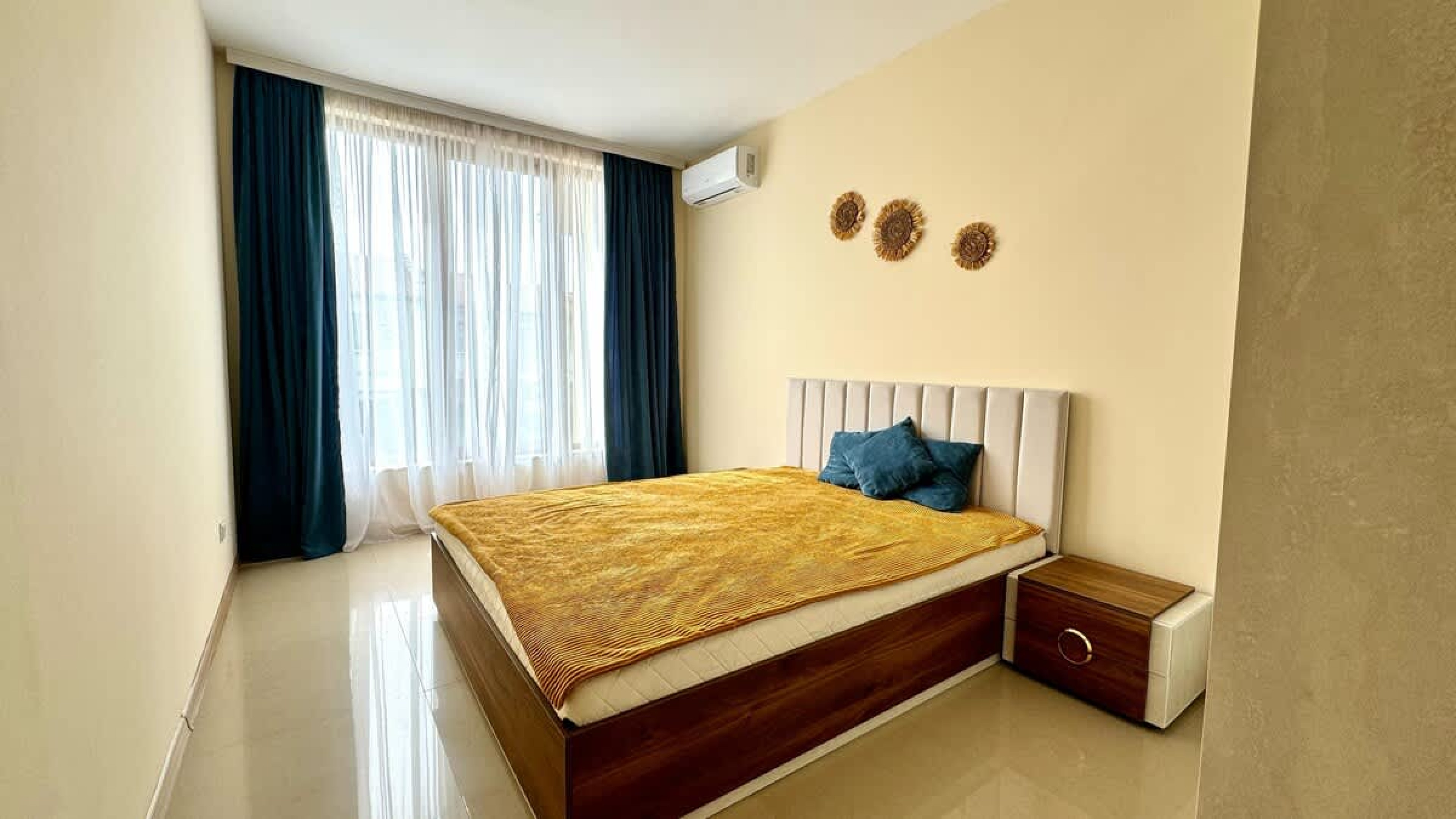 Scoutaround White Logo