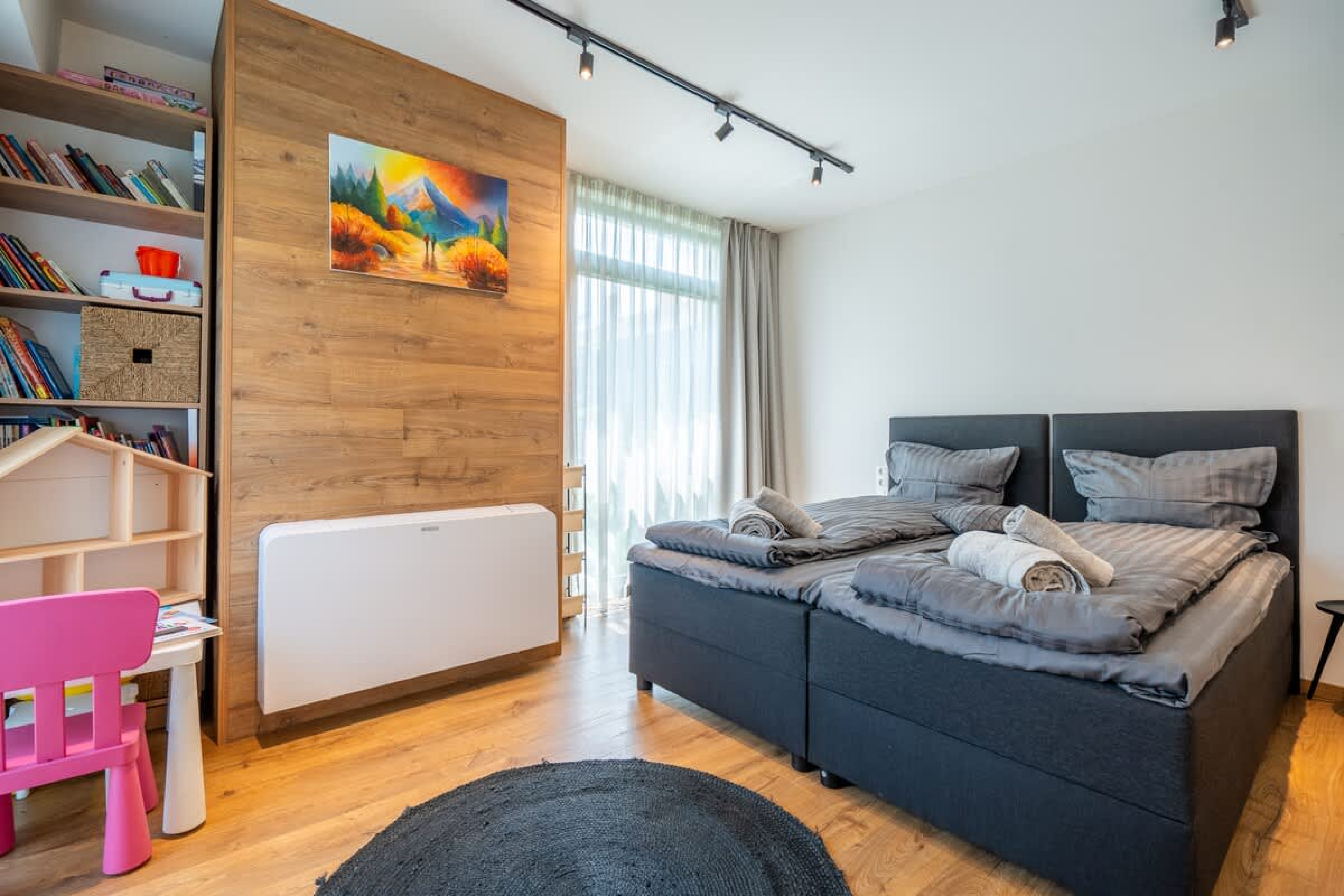 Scoutaround White Logo