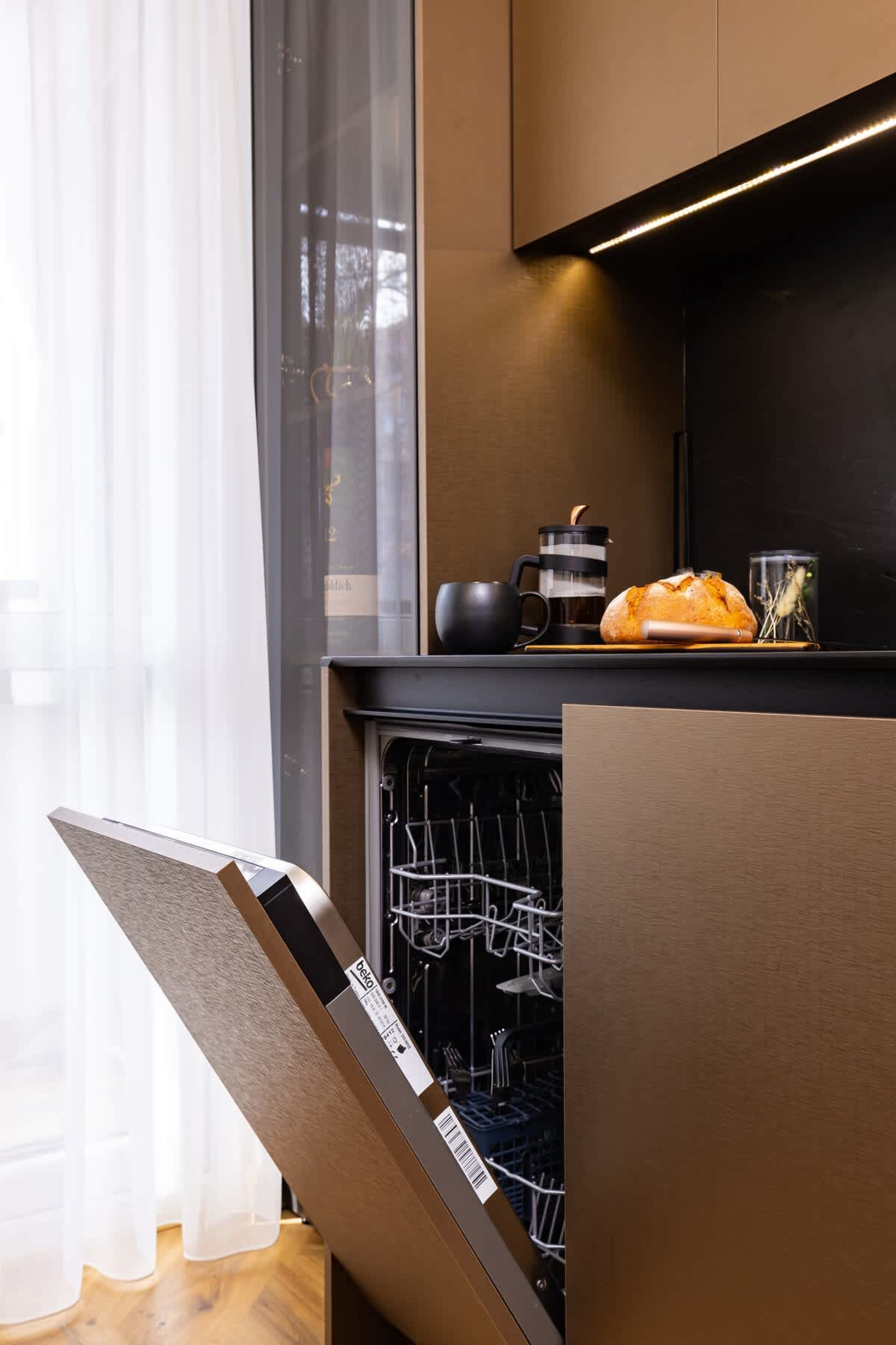 Scoutaround White Logo