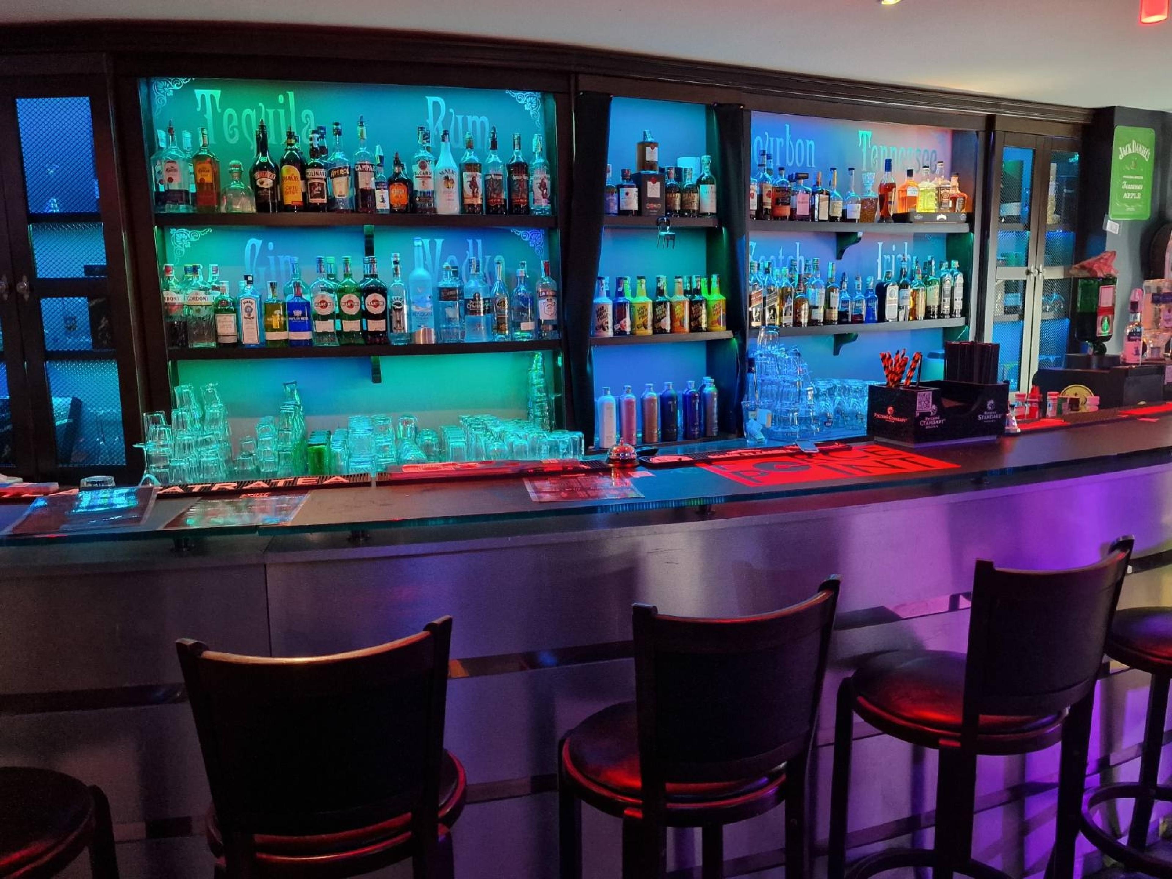 Main bar counter