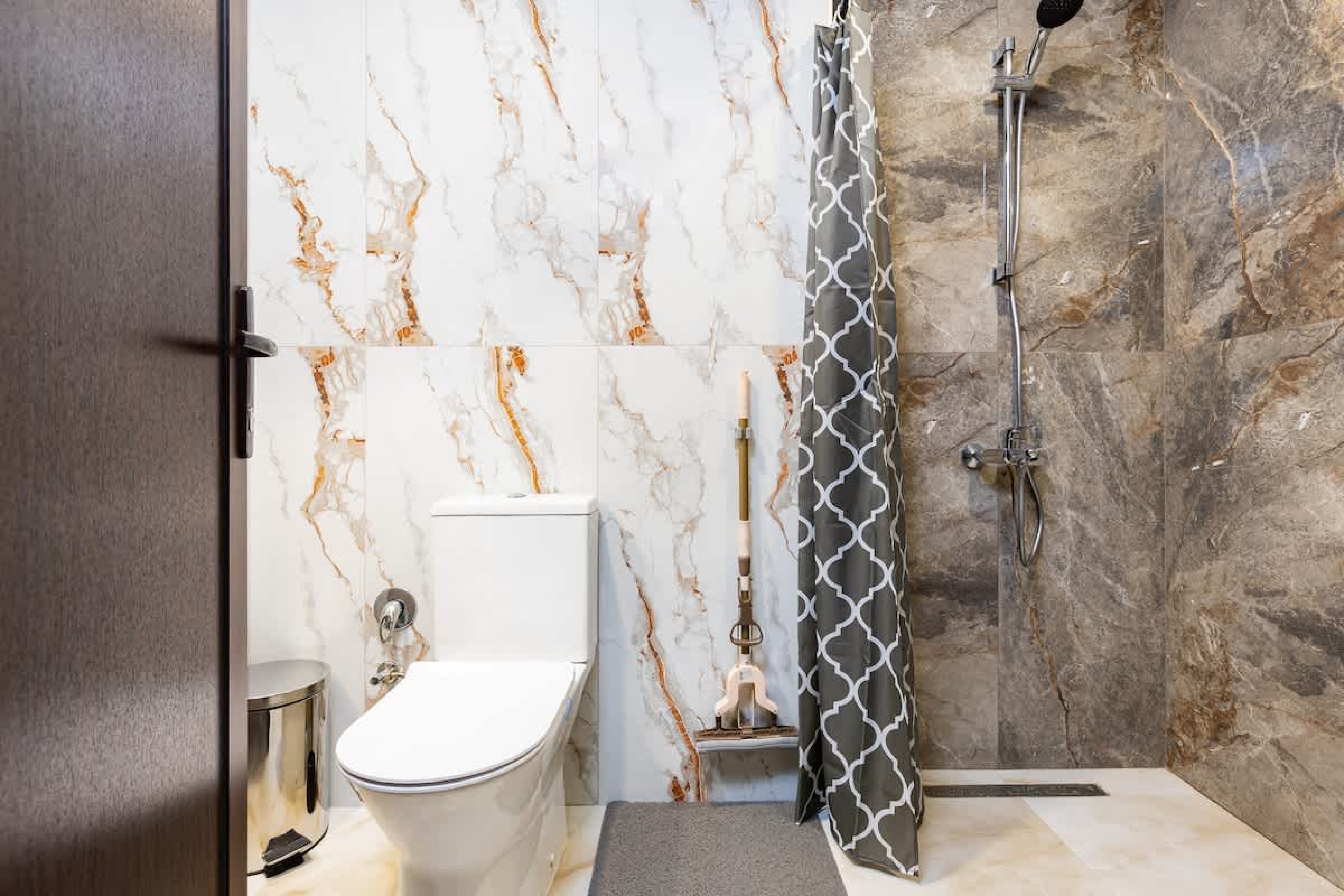 Scoutaround White Logo