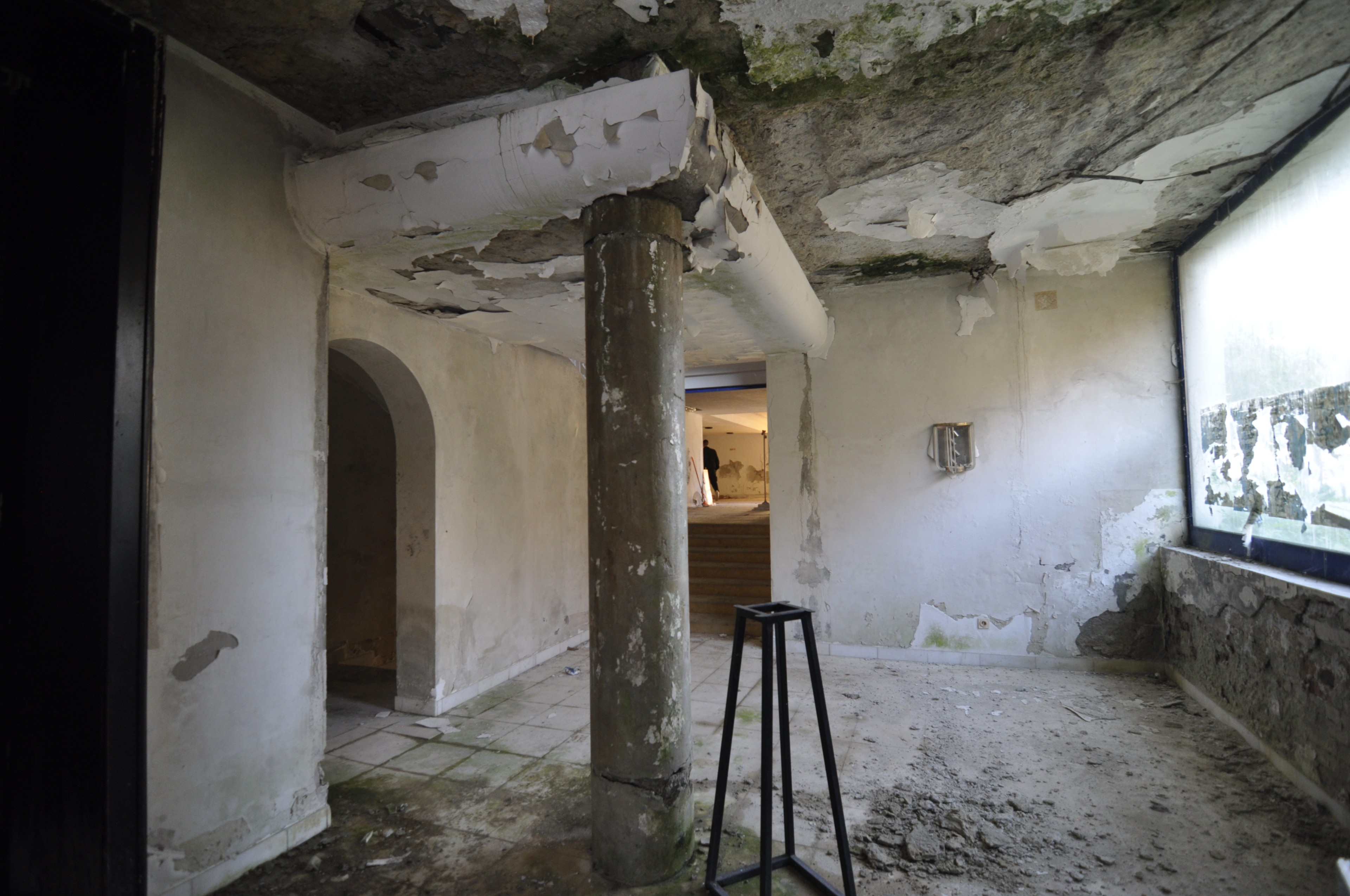 Scoutaround White Logo