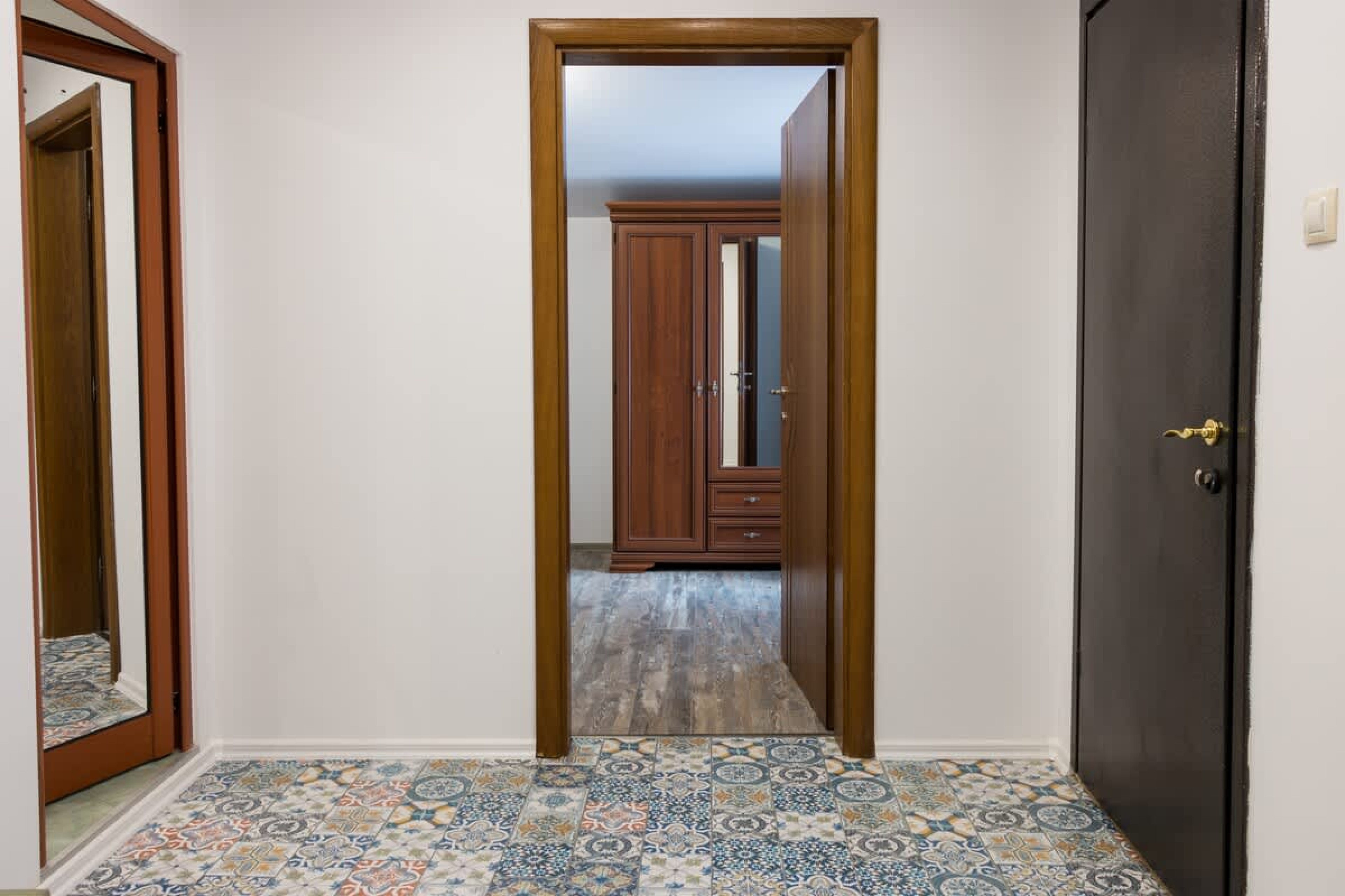 Scoutaround White Logo