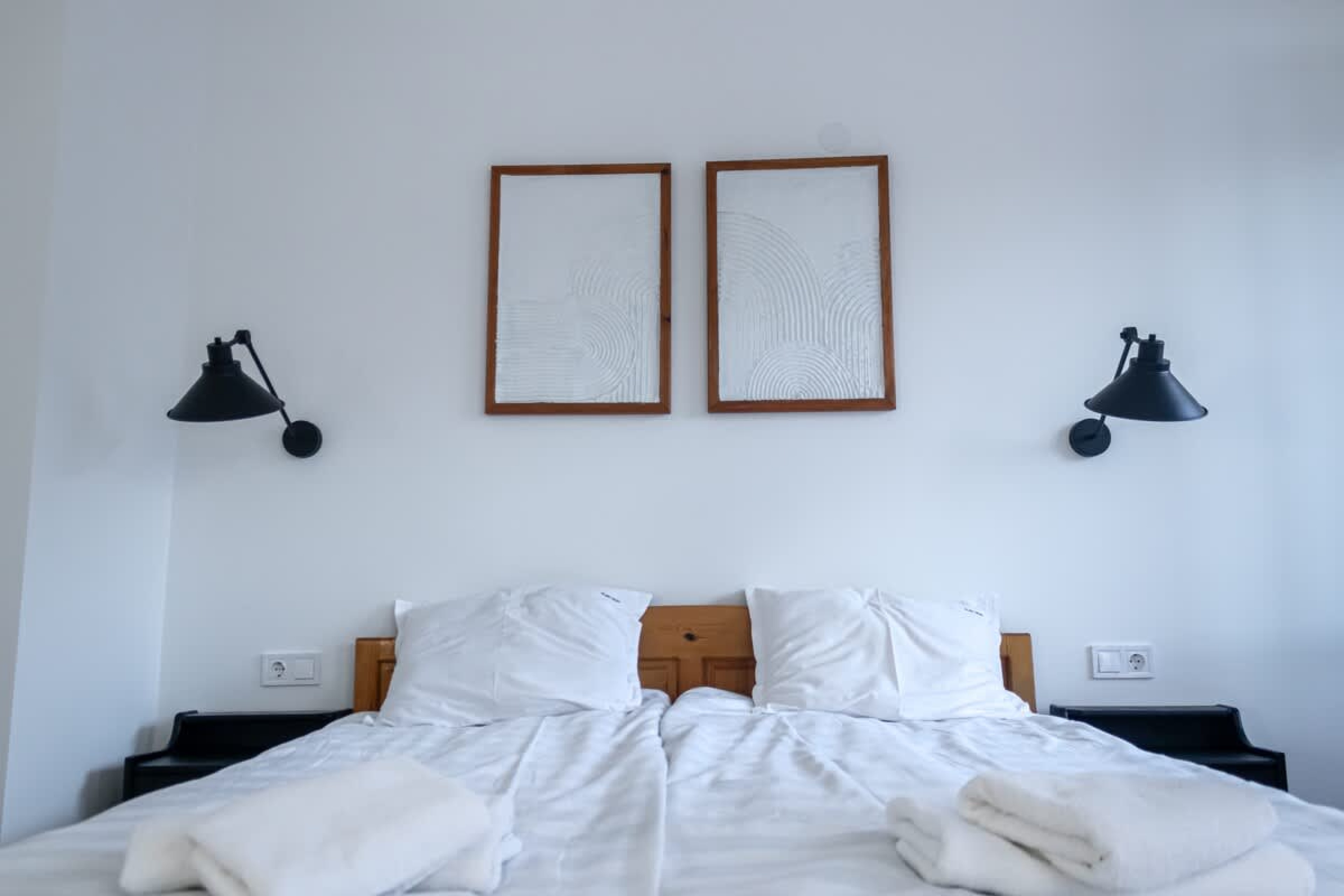 Scoutaround White Logo