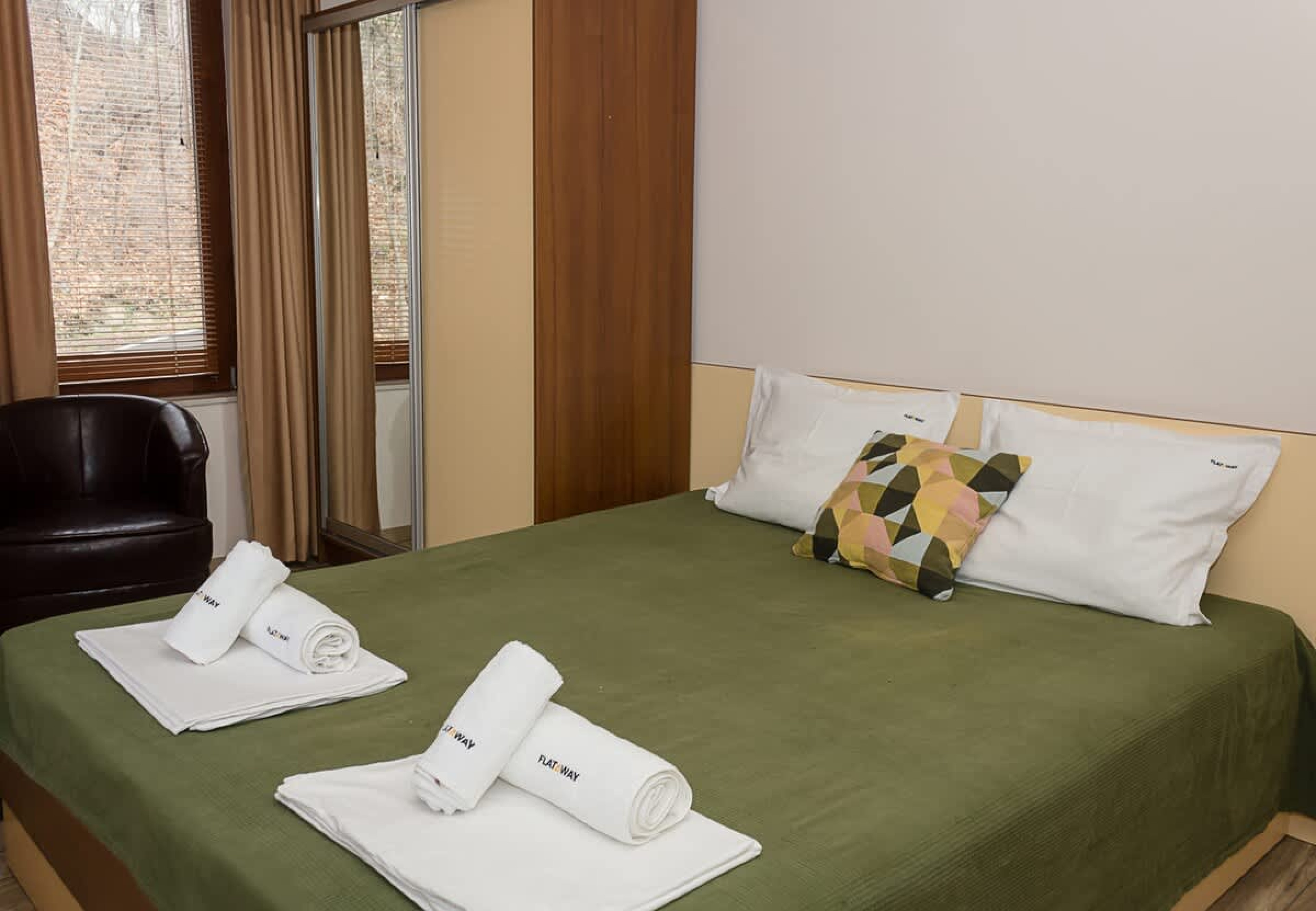 Scoutaround White Logo