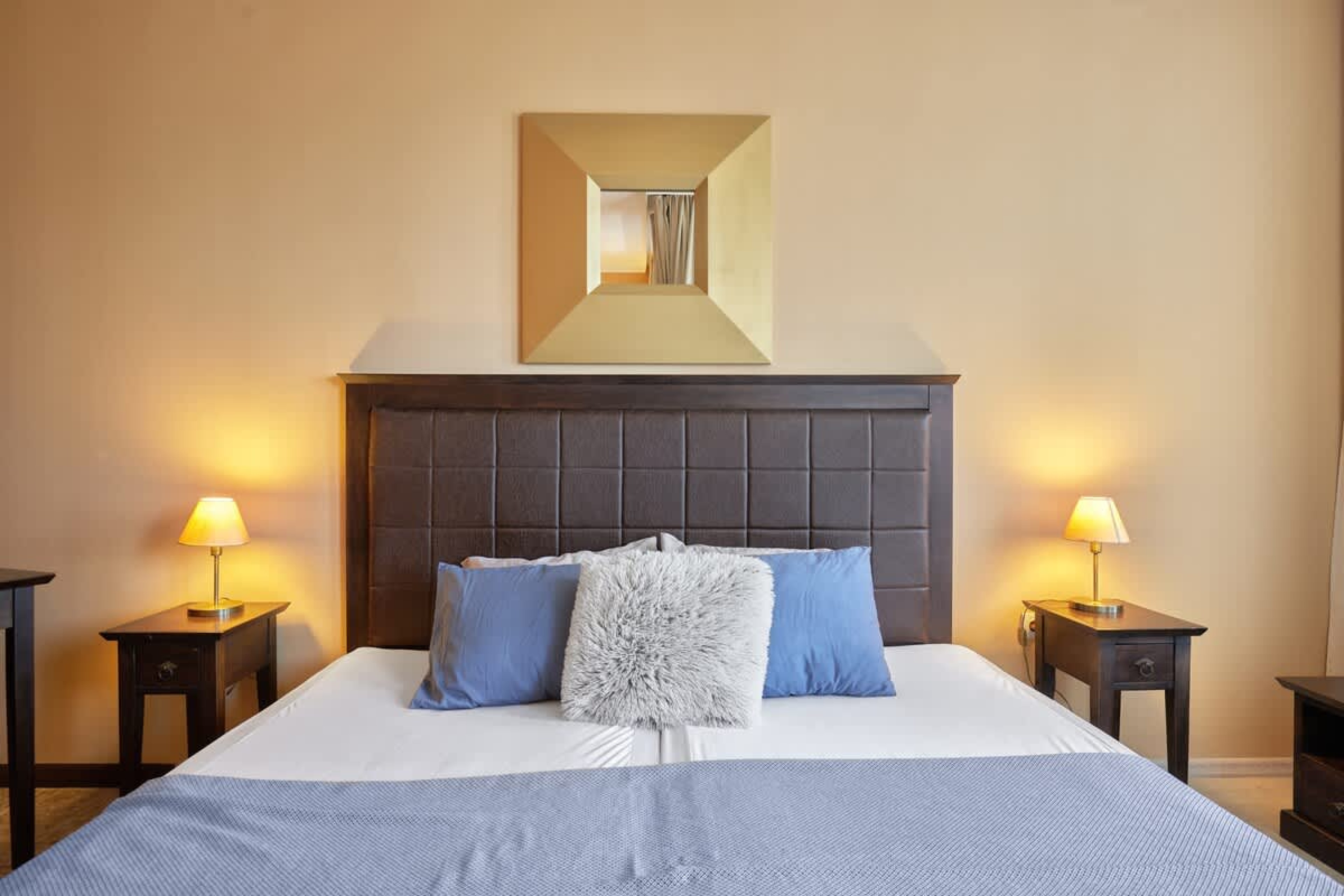 Scoutaround White Logo