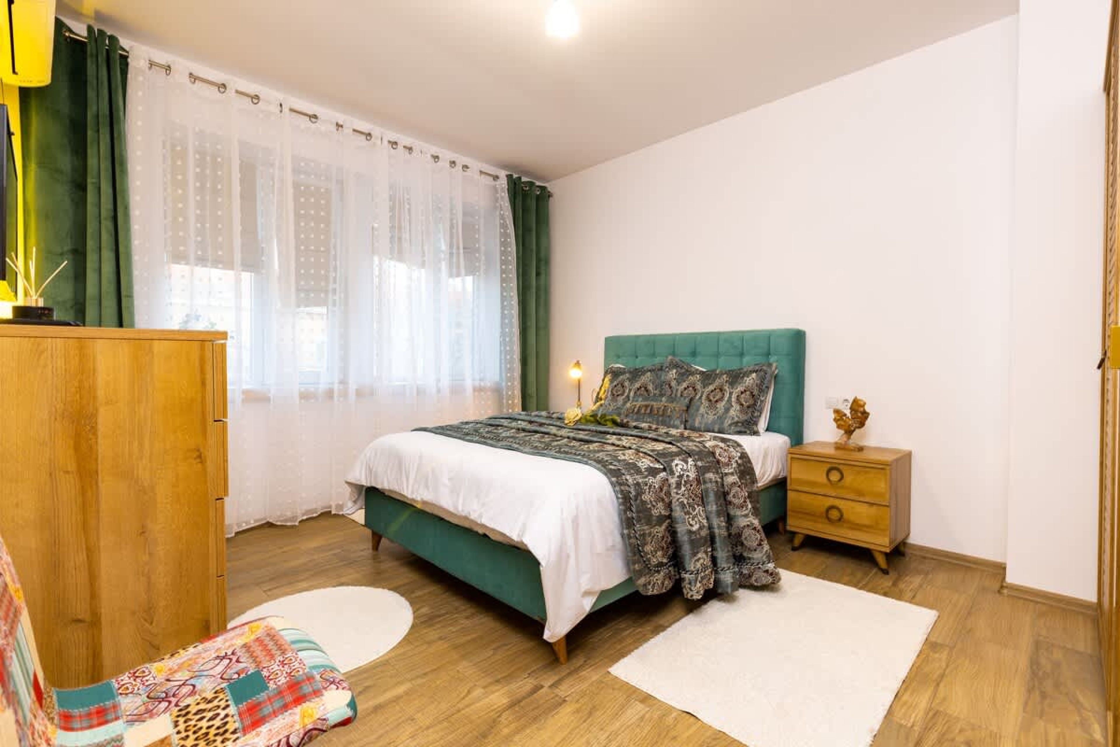 Scoutaround White Logo