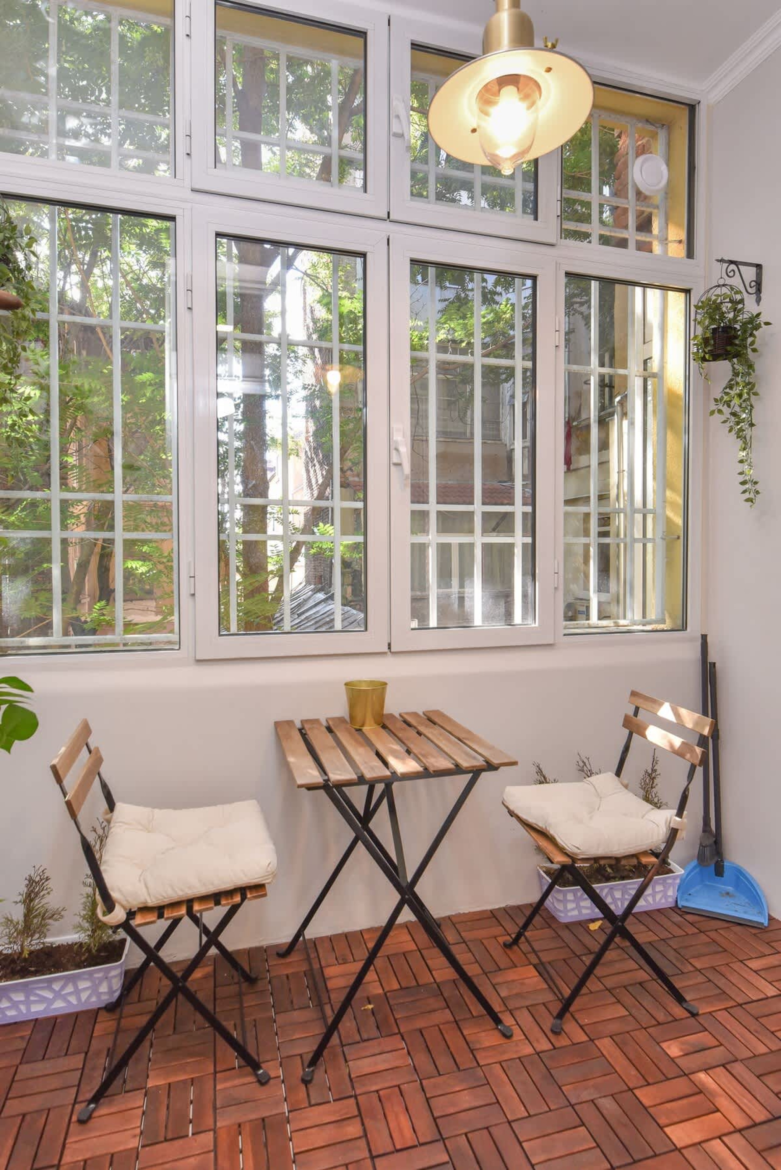 Scoutaround White Logo