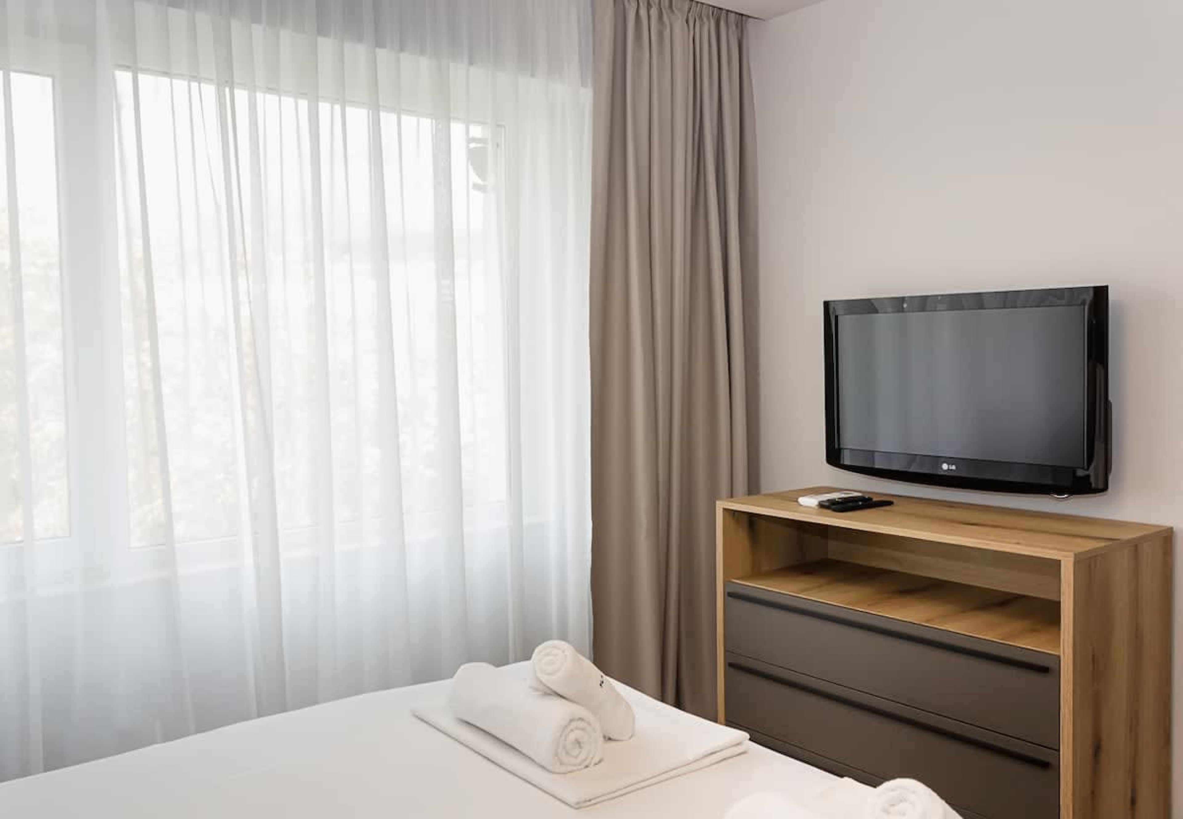 1BD Sea Garden Retreat with Dedicated Workspace - Photo 11