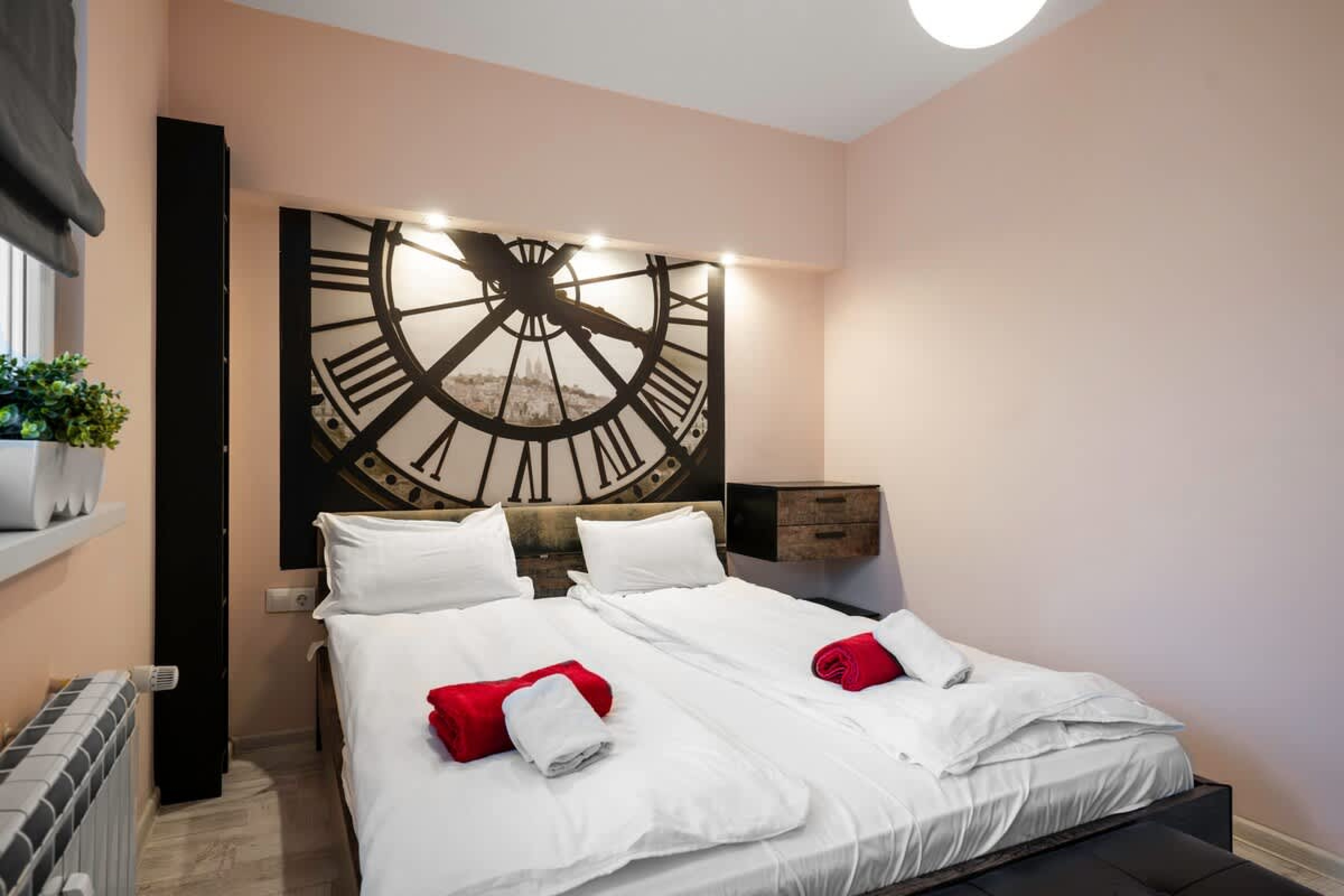 Scoutaround White Logo