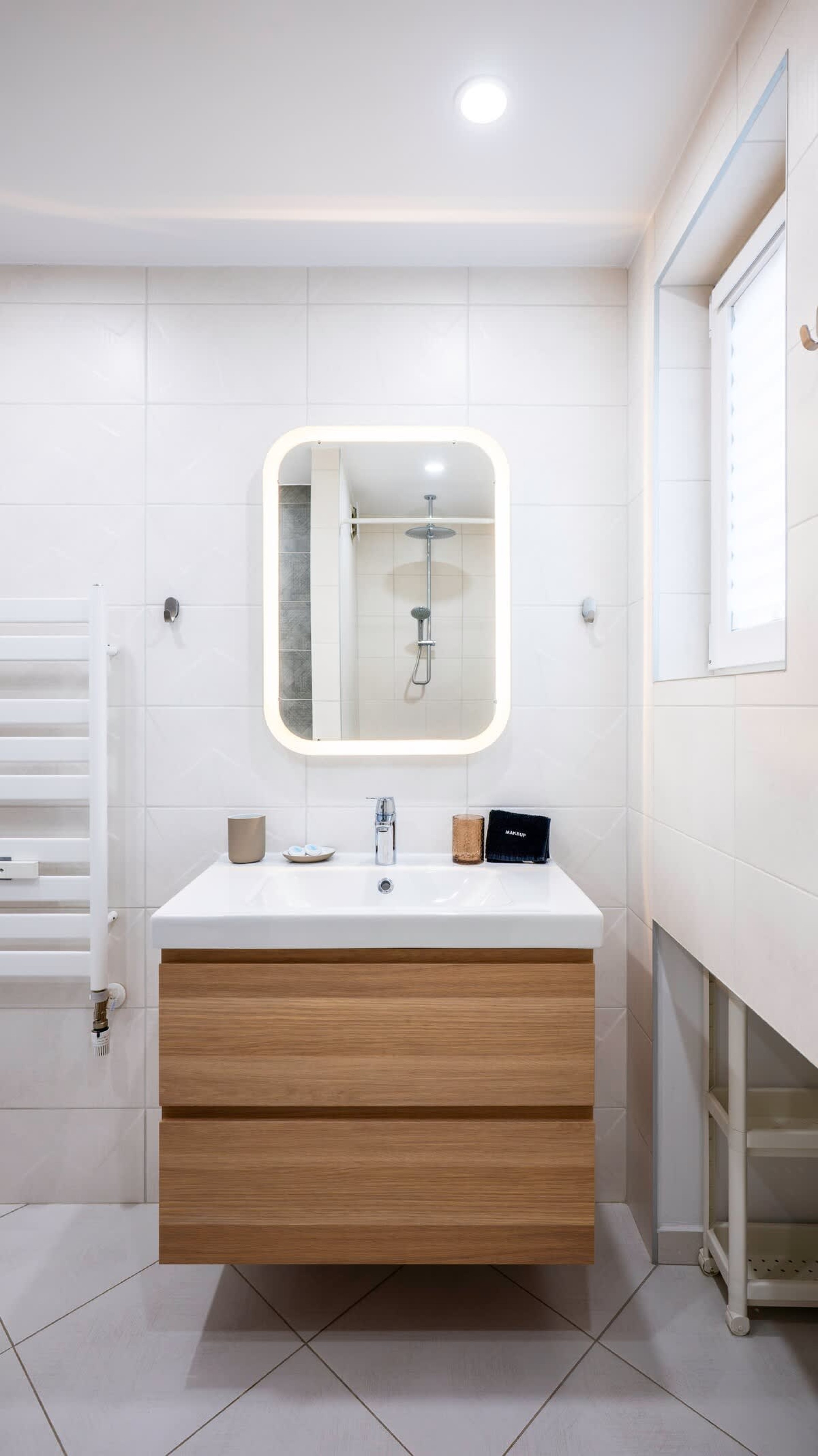 Scoutaround White Logo