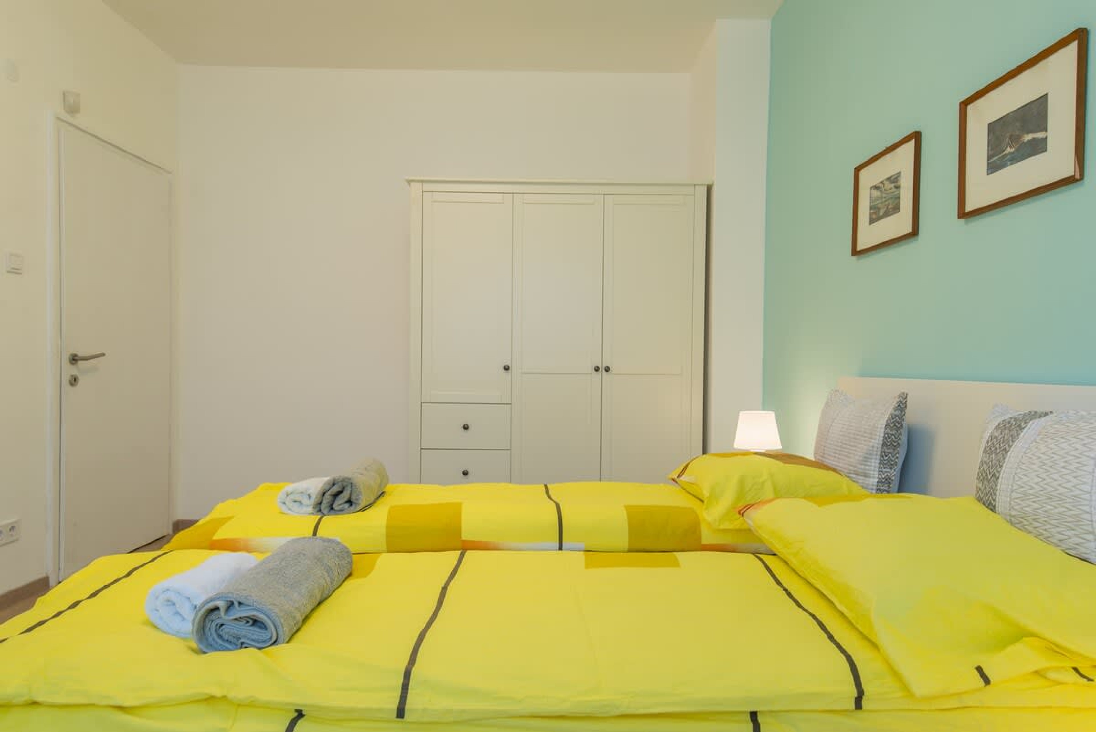 Scoutaround White Logo