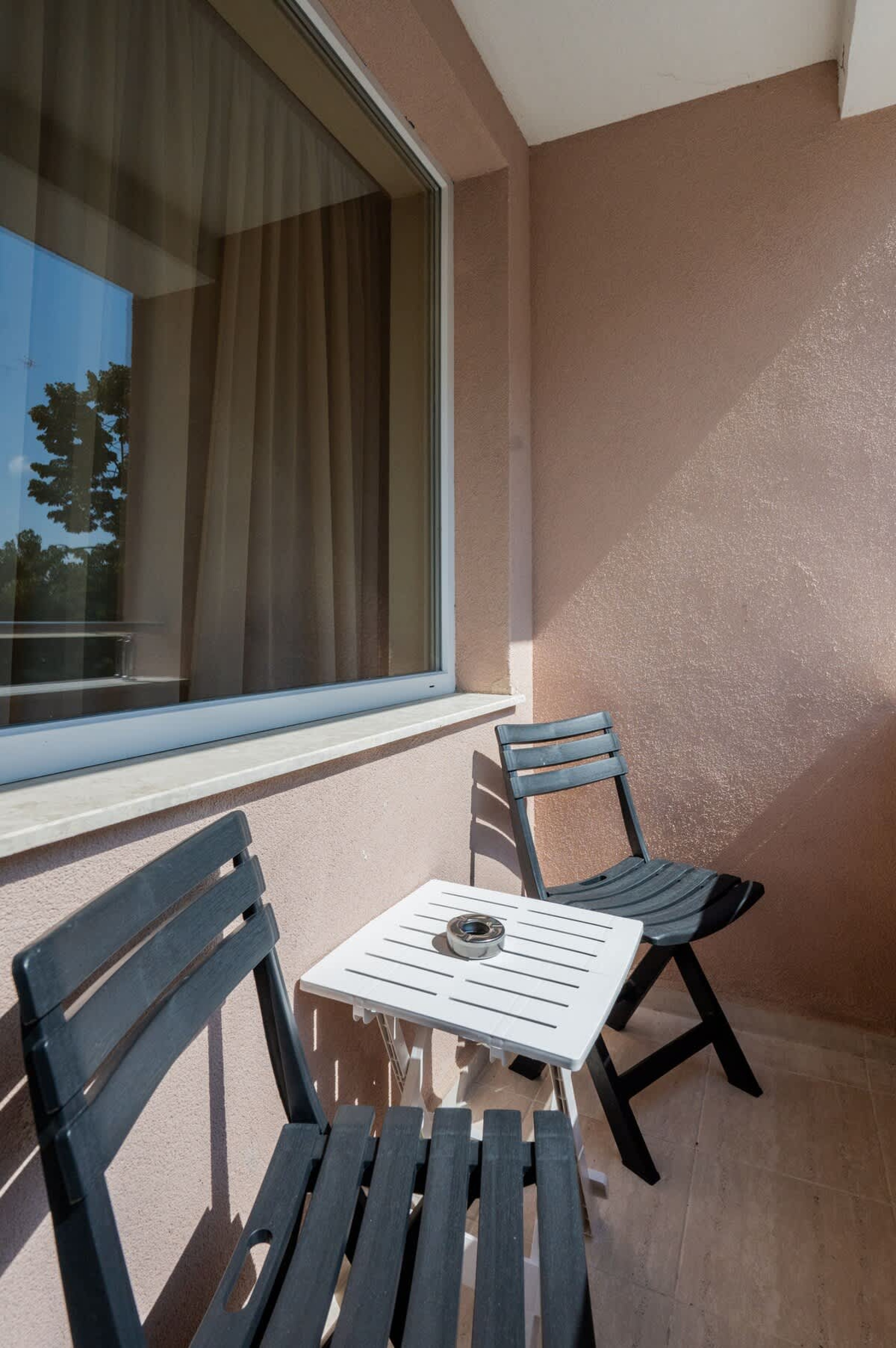 Nomad Haven: 1BD Flat with Balcony near the Center - Photo 12