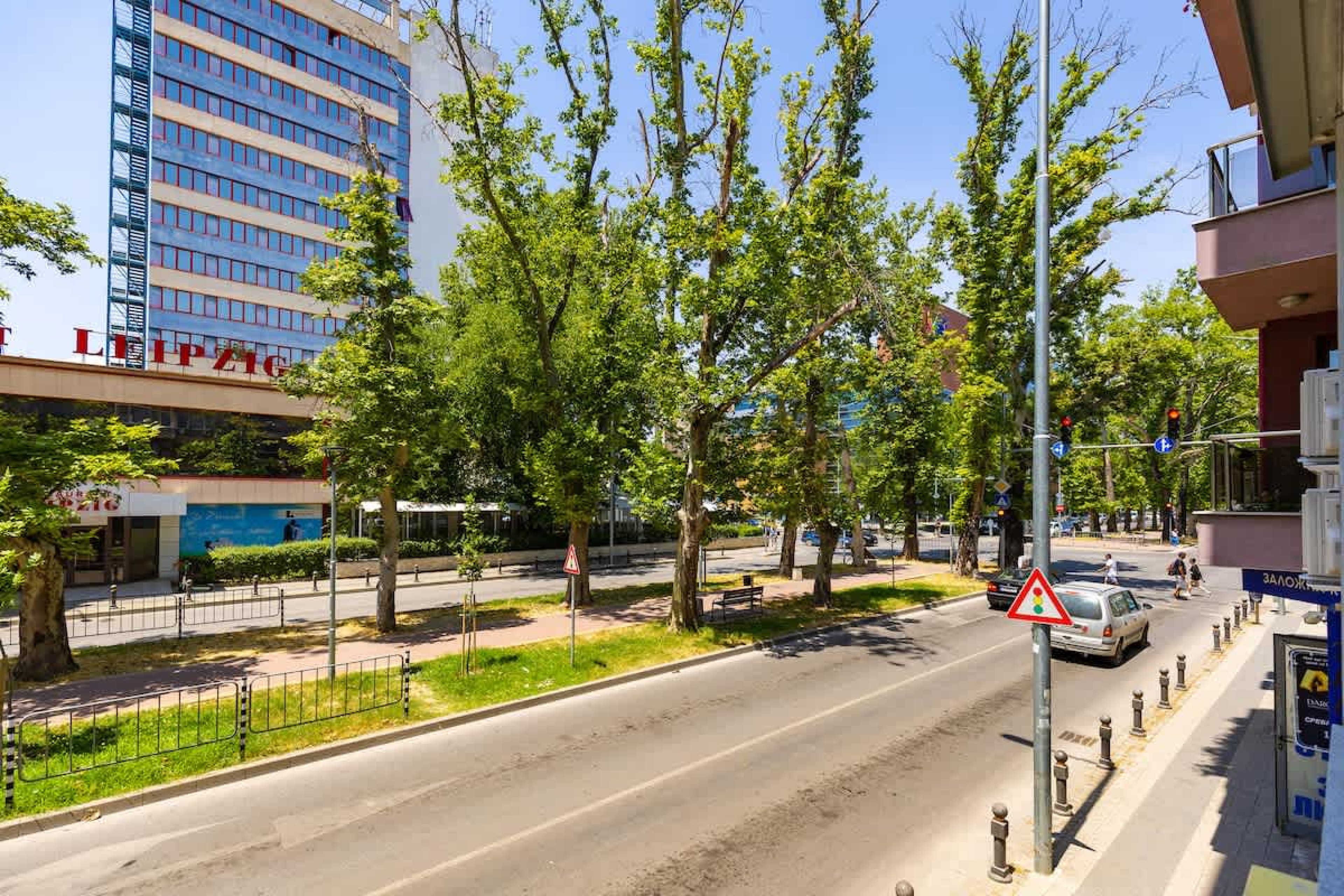 Scoutaround White Logo