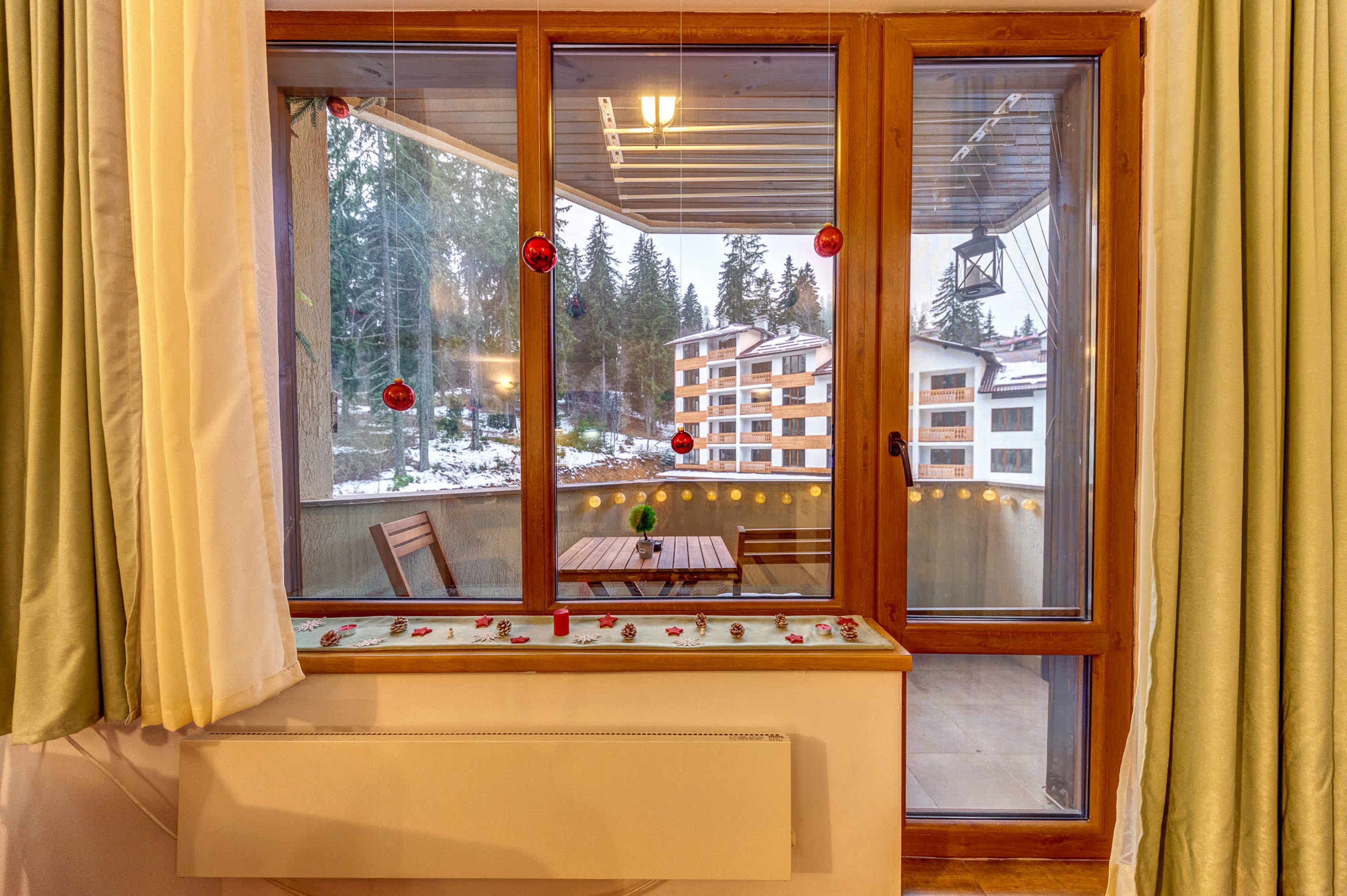 Scoutaround White Logo