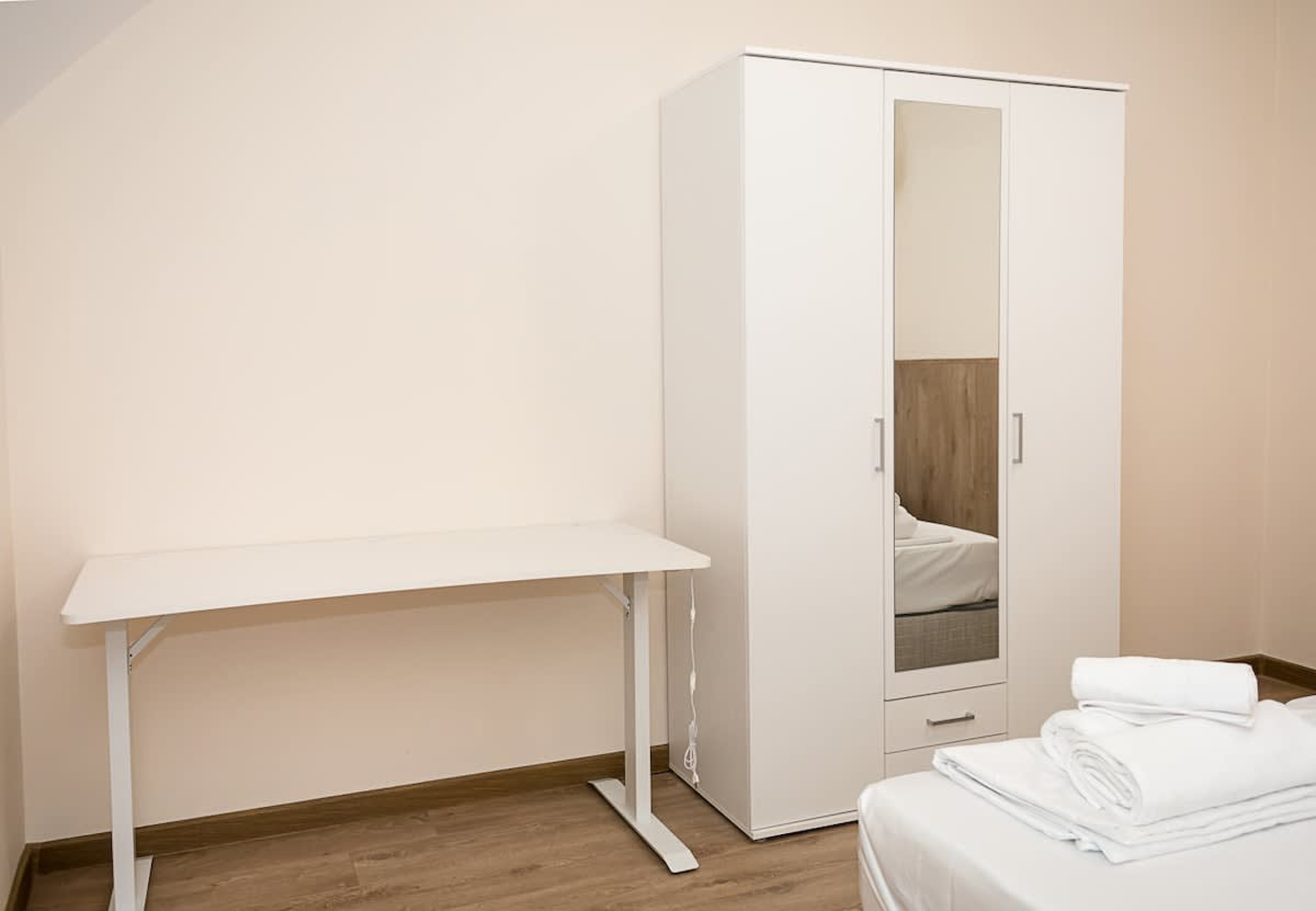 Scoutaround White Logo