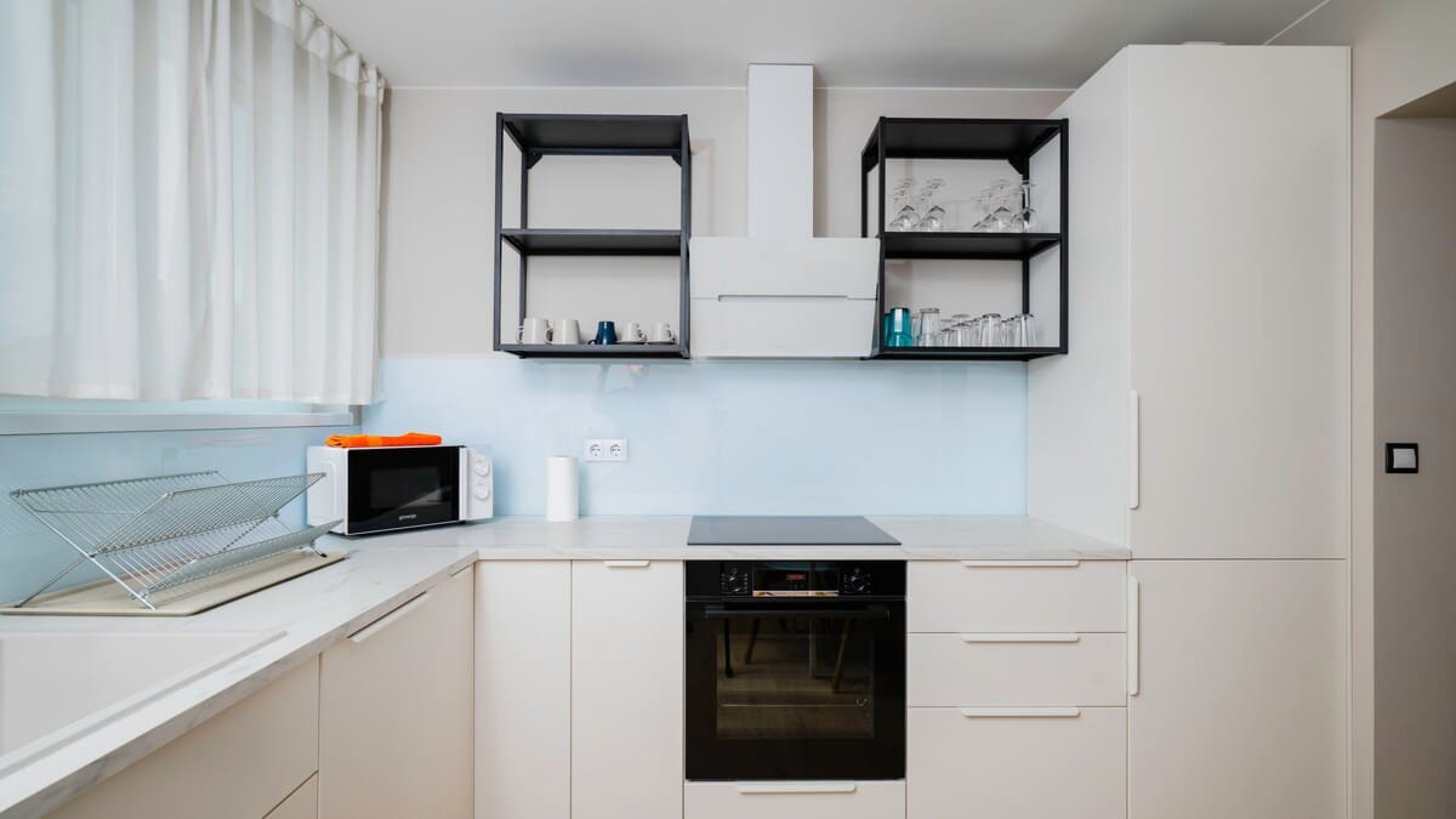 Scoutaround White Logo