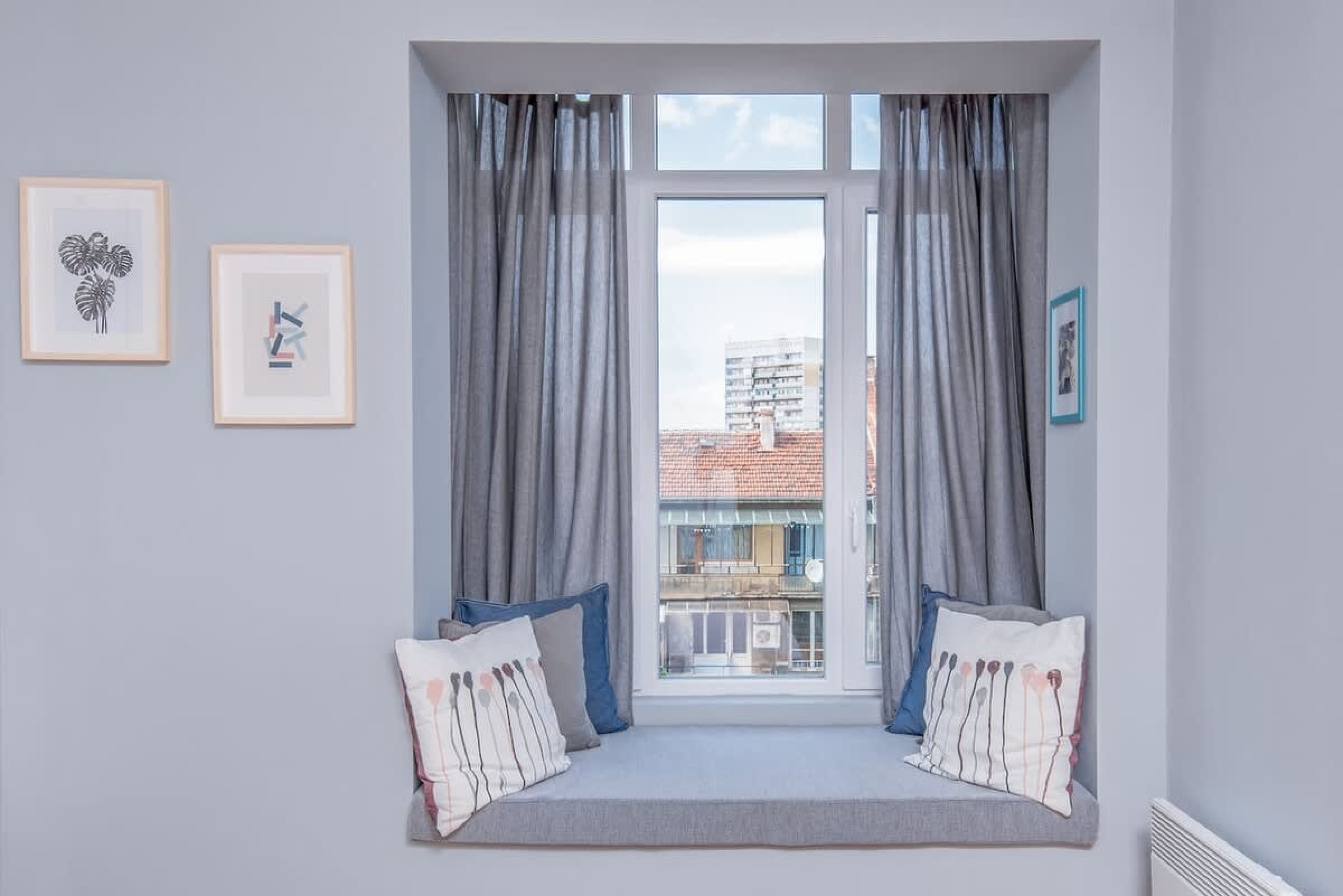 Scoutaround White Logo