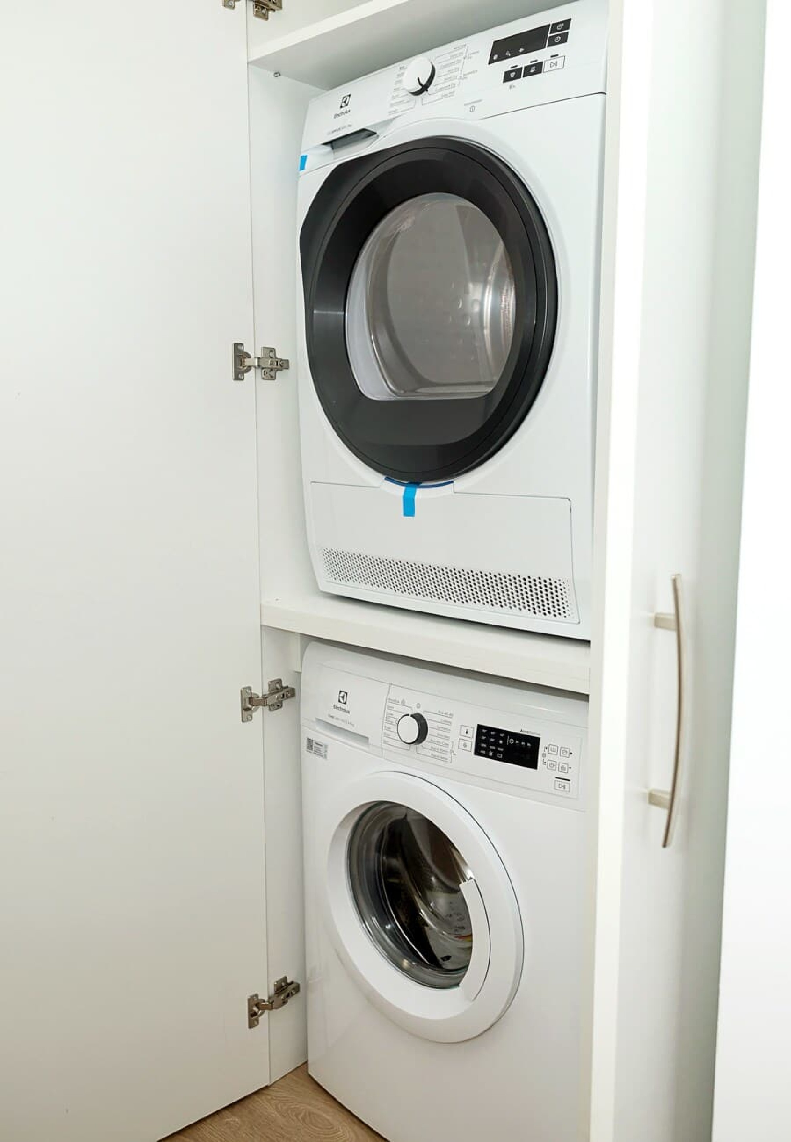 Scoutaround White Logo