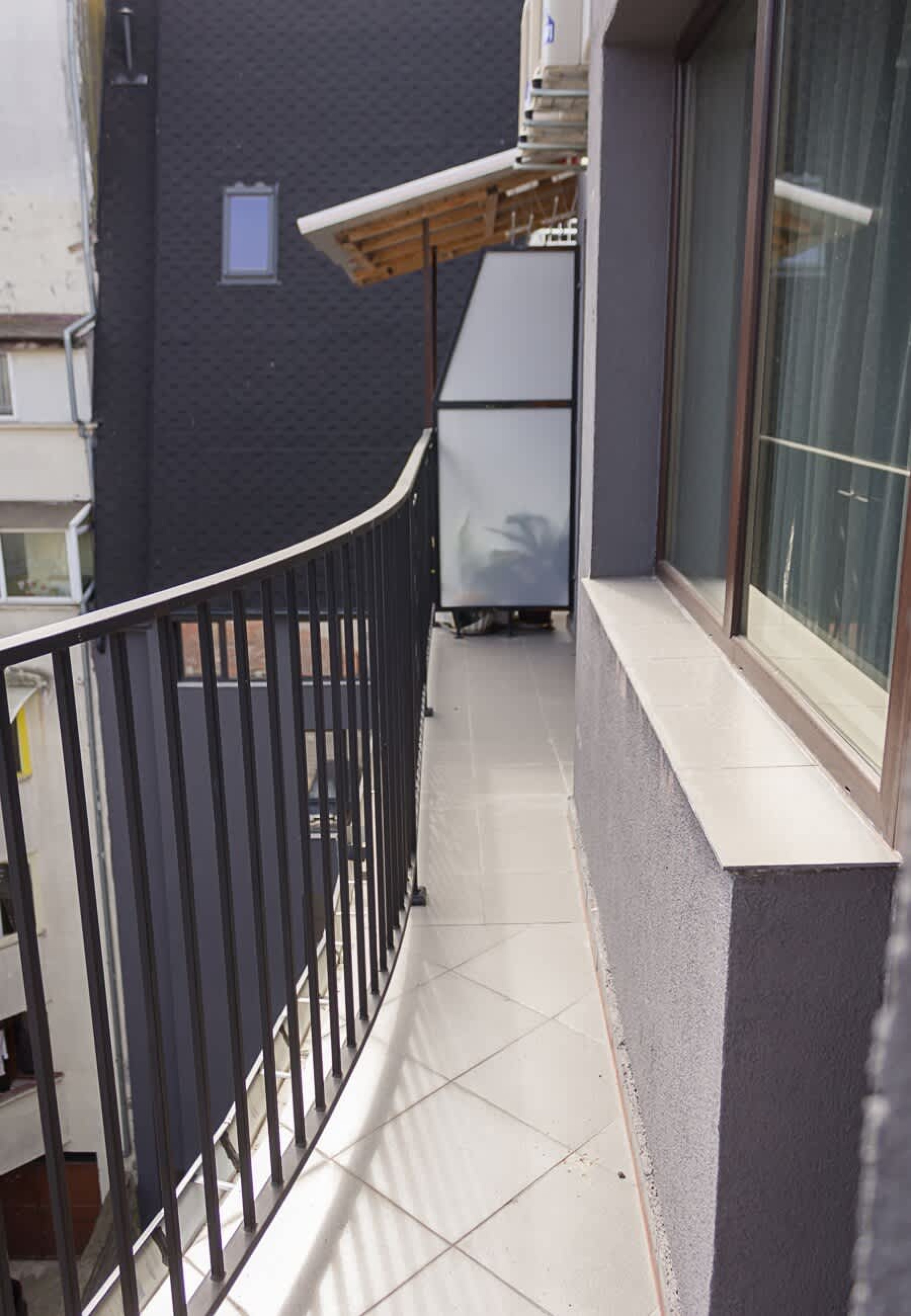 Scoutaround White Logo