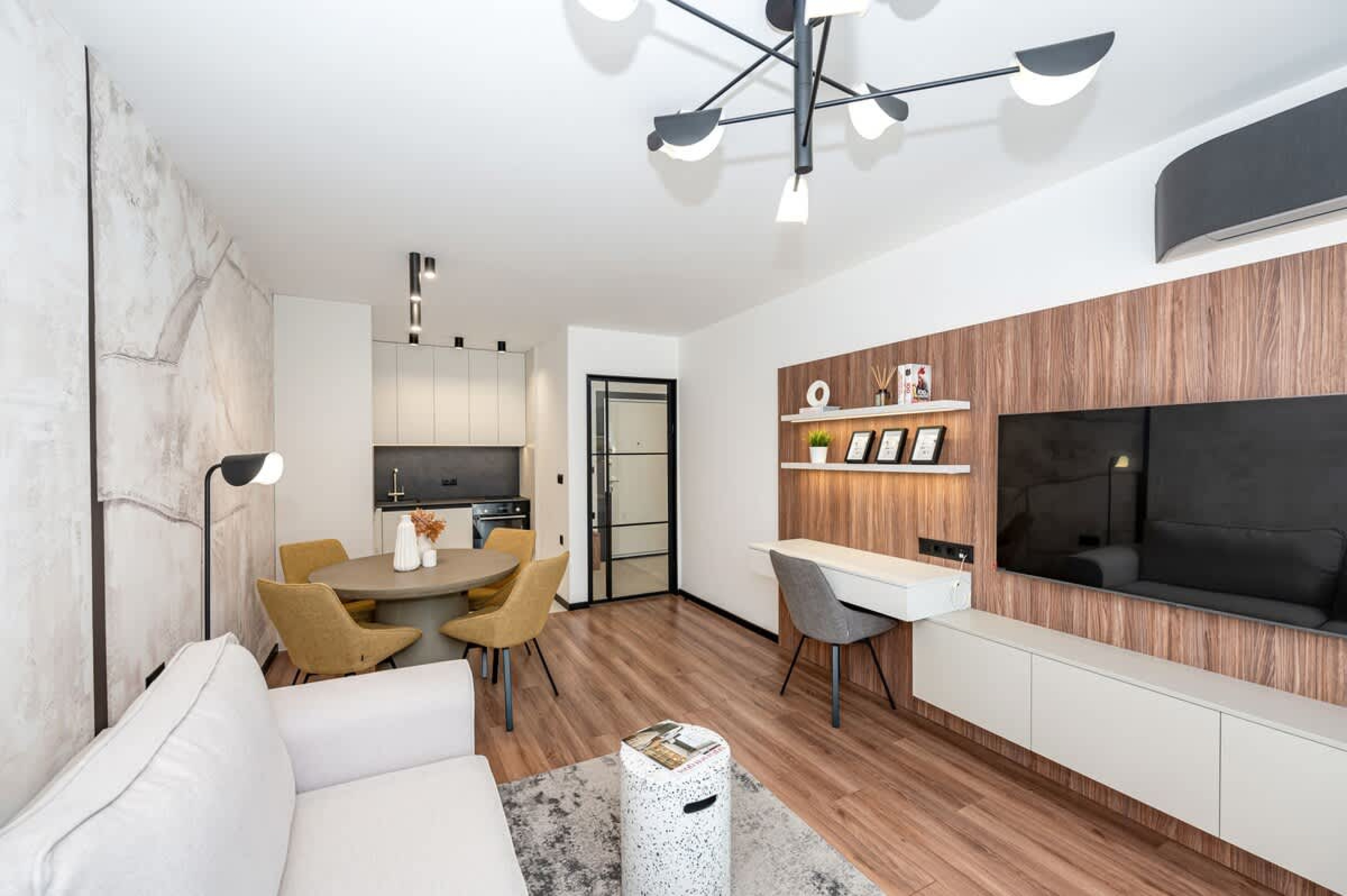 Scoutaround White Logo