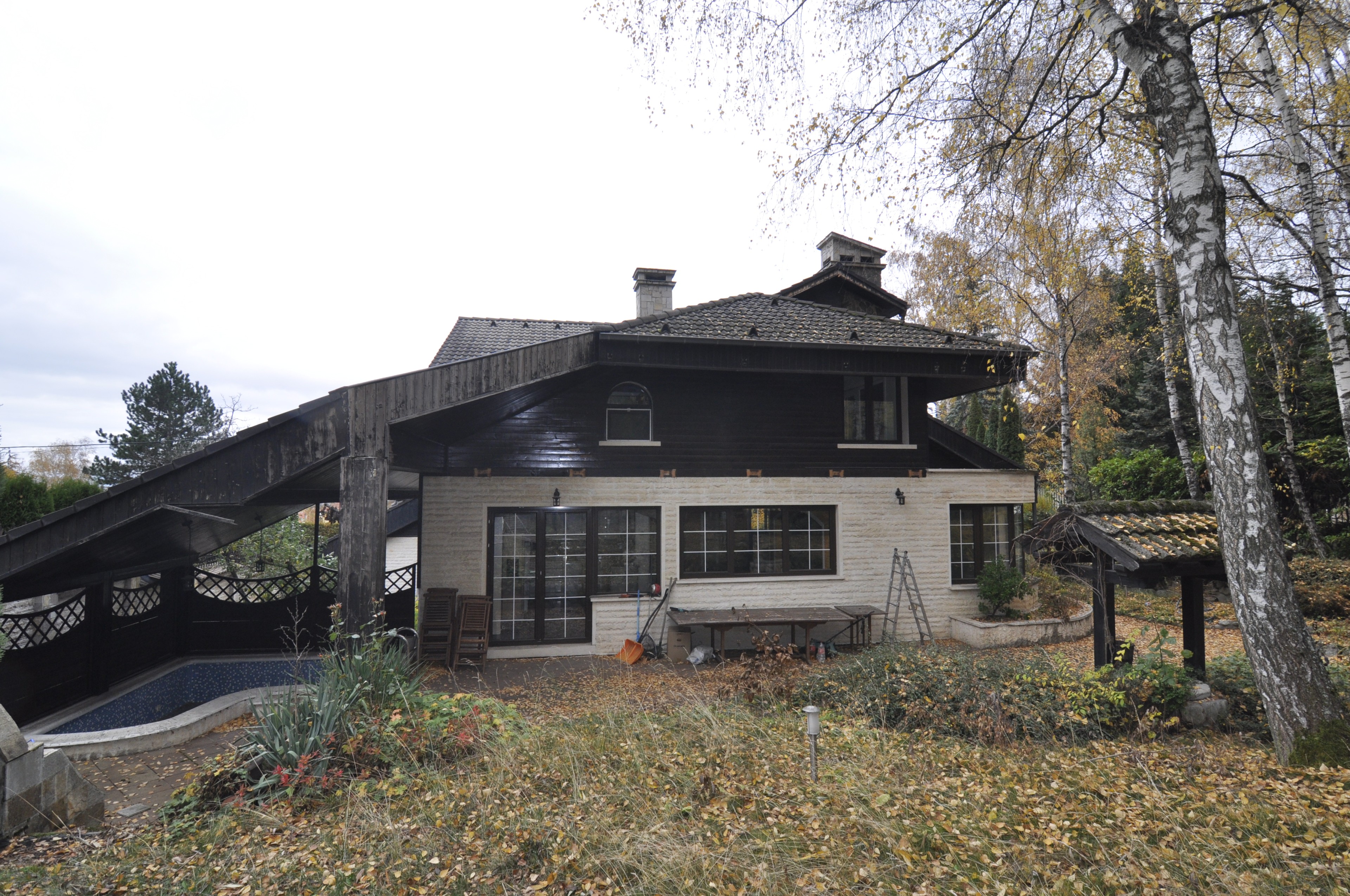 Scoutaround White Logo