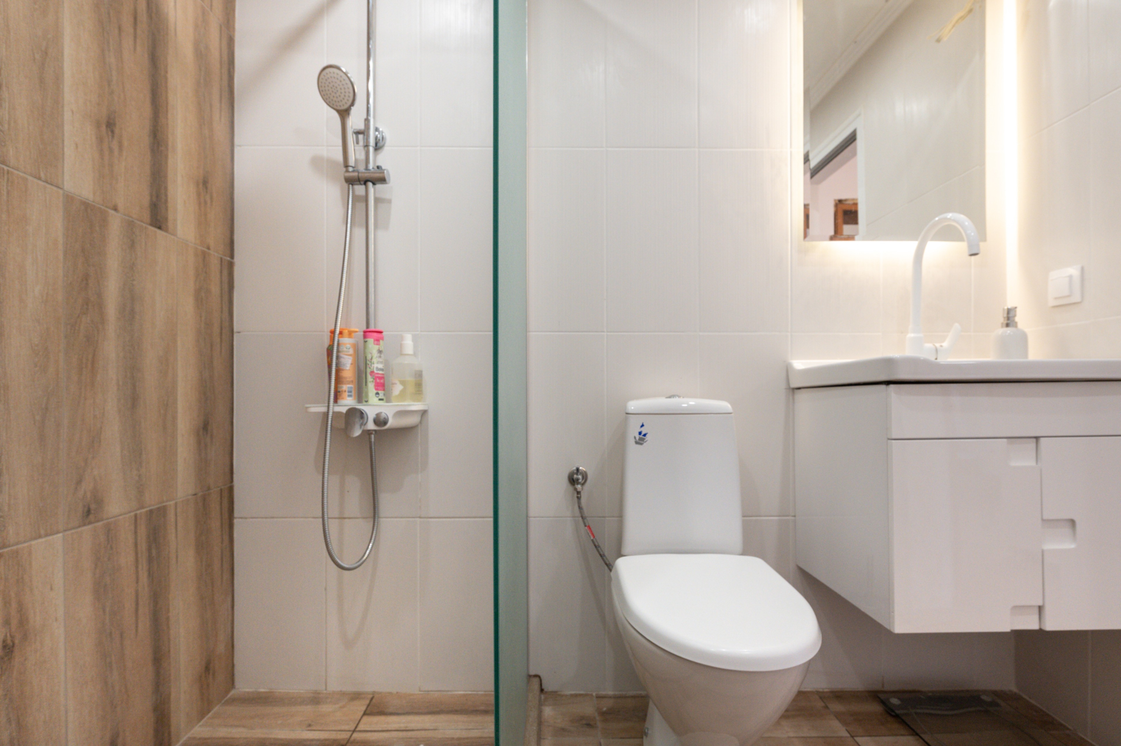 Scoutaround White Logo