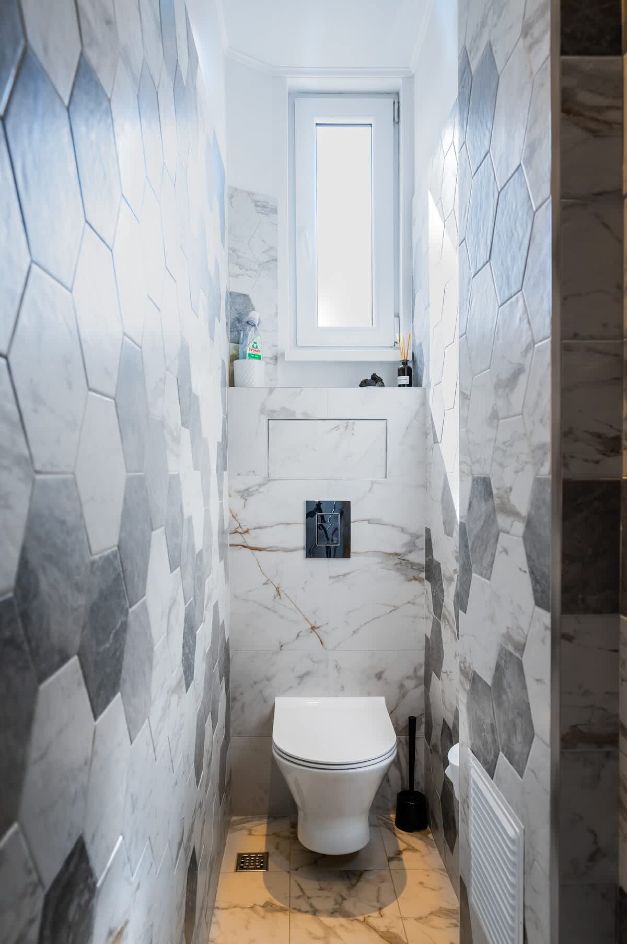 Scoutaround White Logo