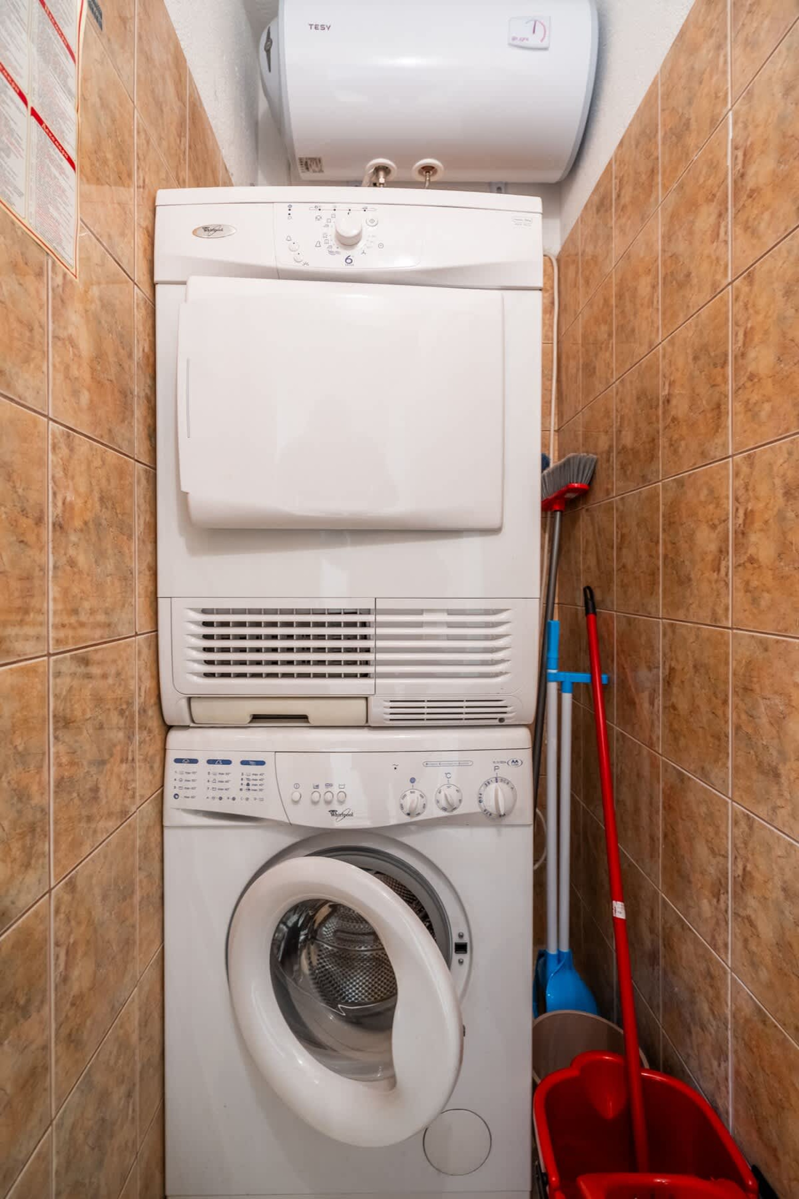 Scoutaround White Logo