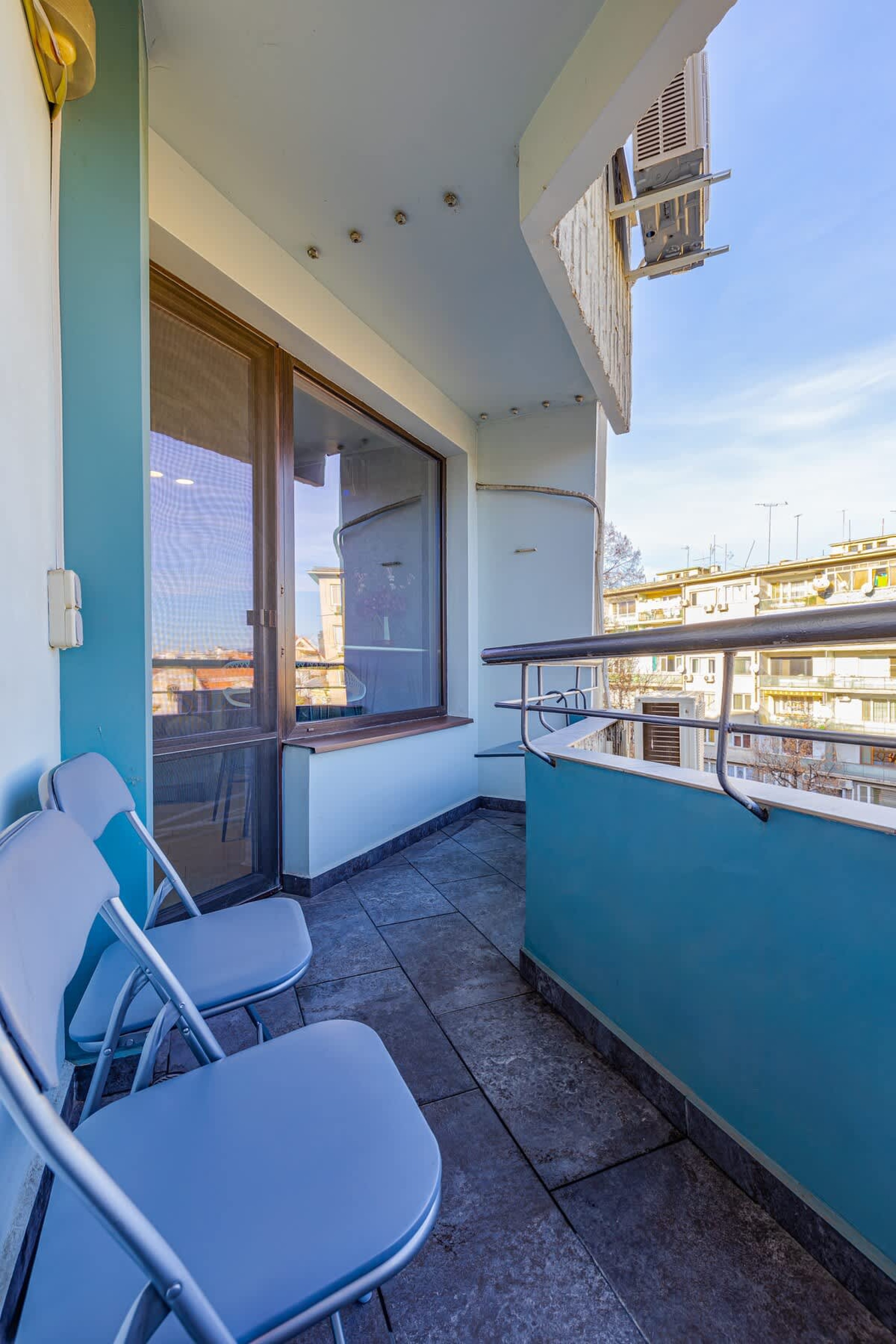 Scoutaround White Logo