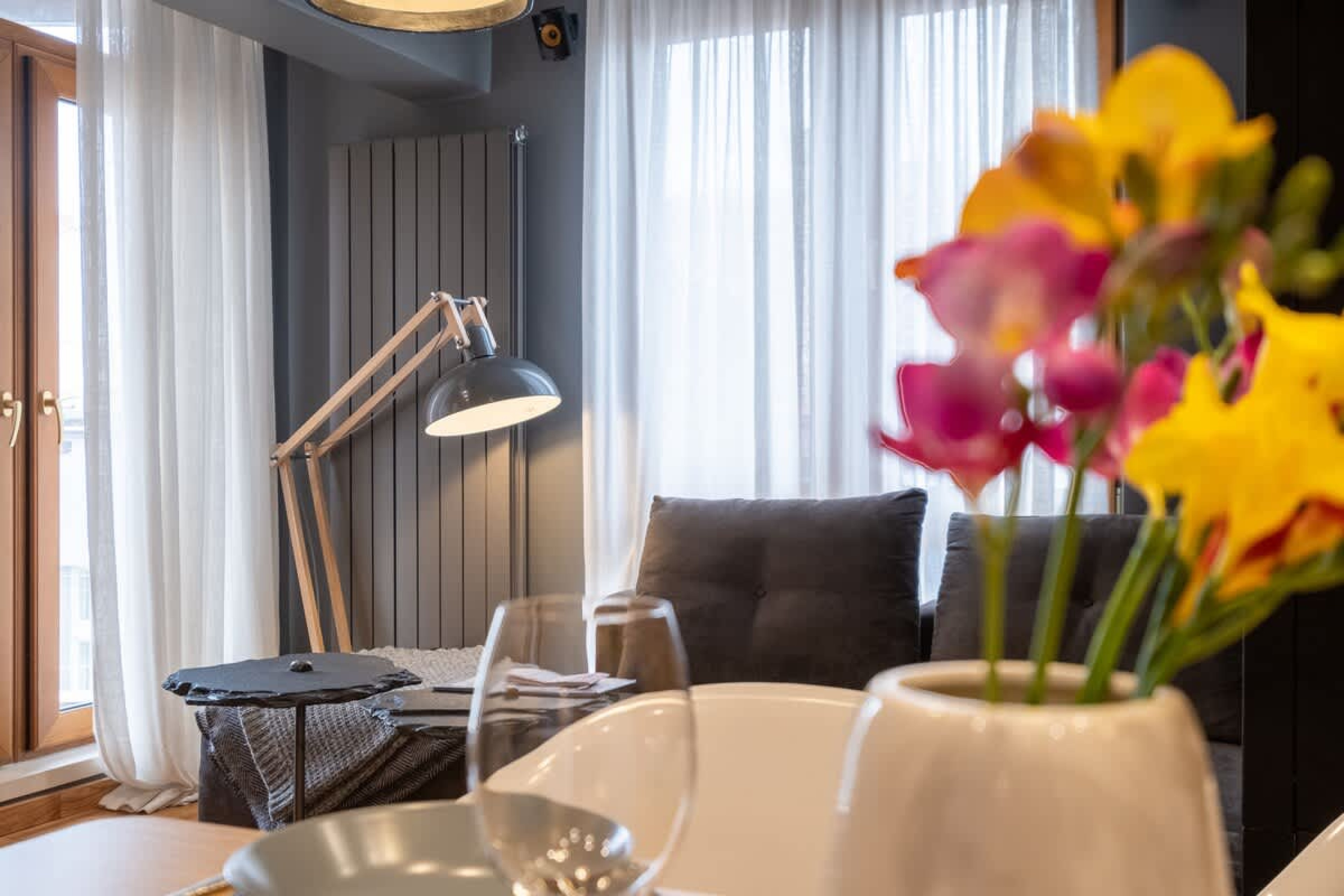 Scoutaround White Logo