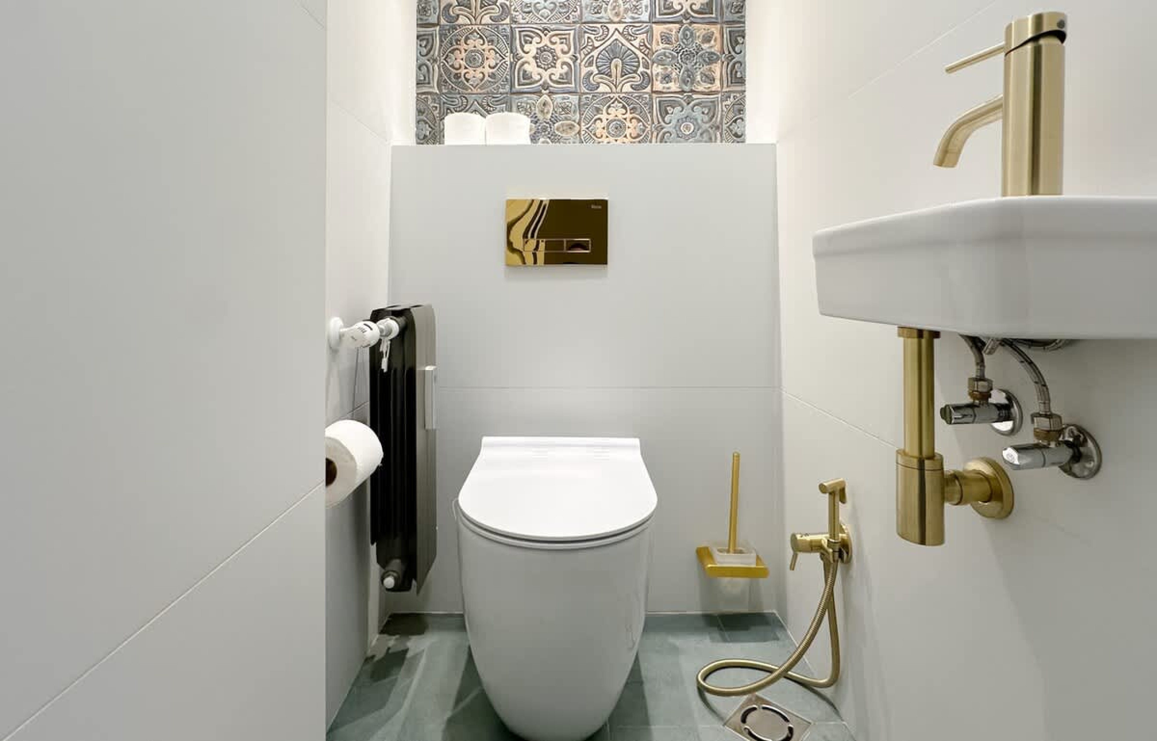 Scoutaround White Logo