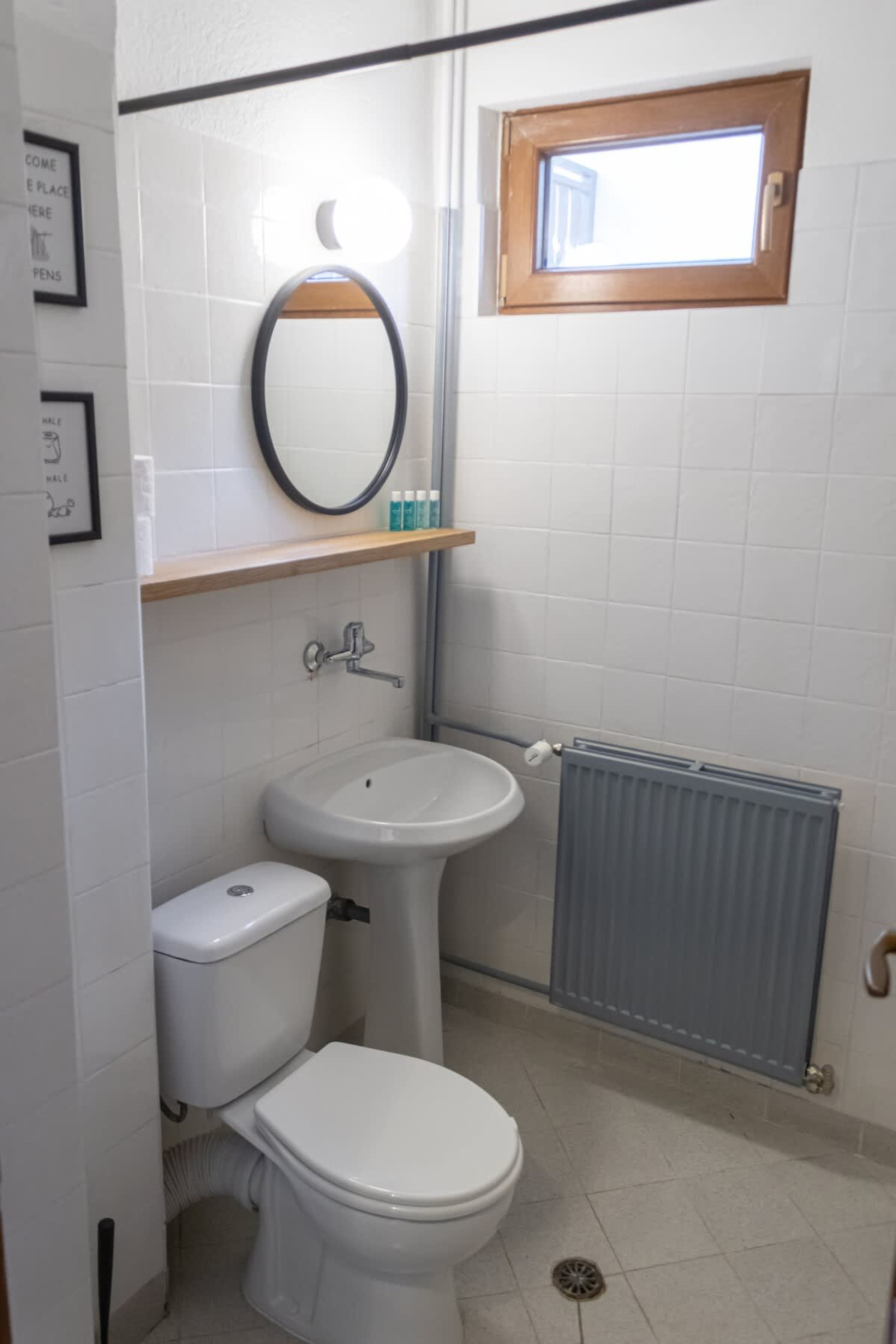 Scoutaround White Logo