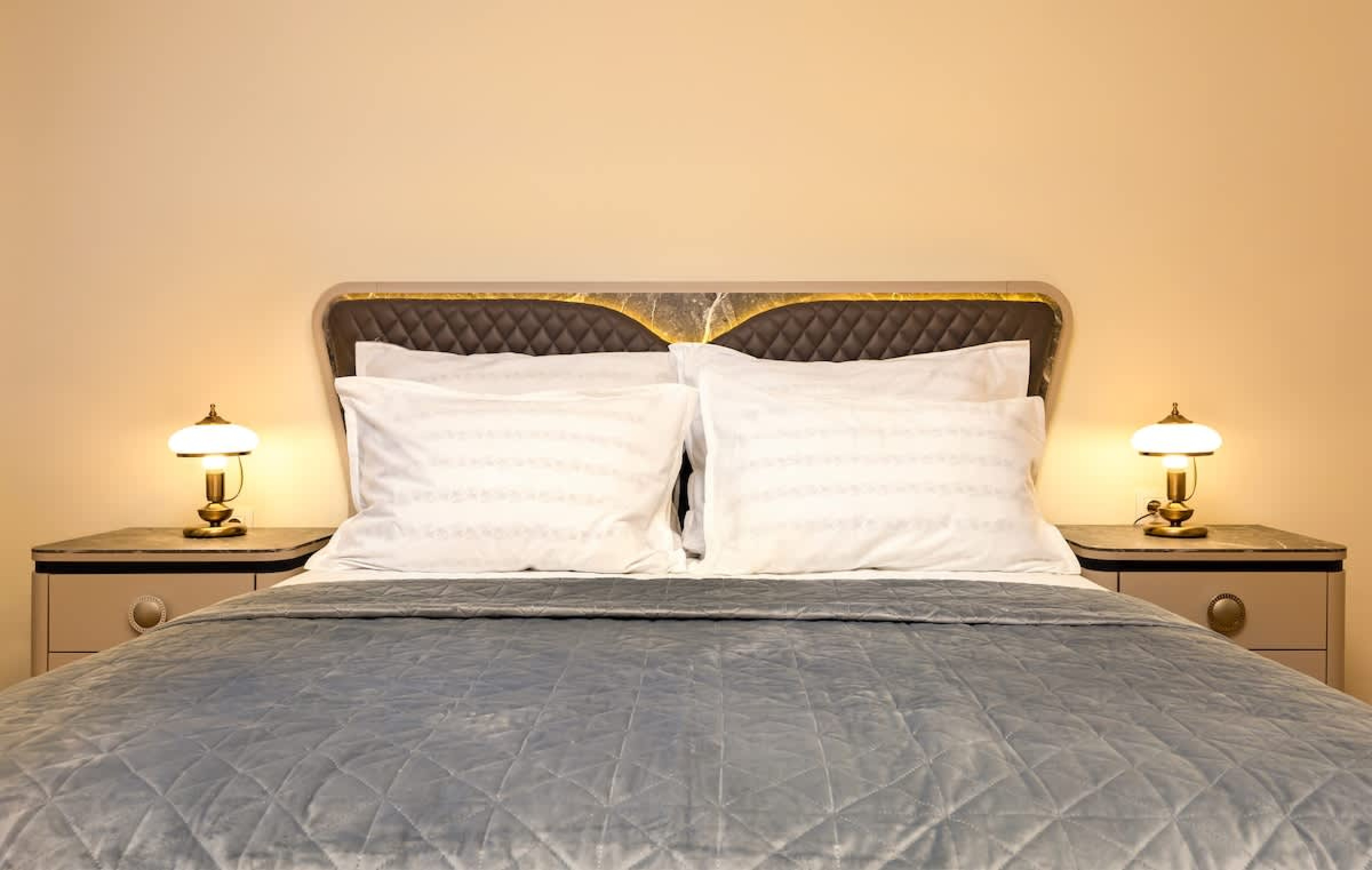 Scoutaround White Logo