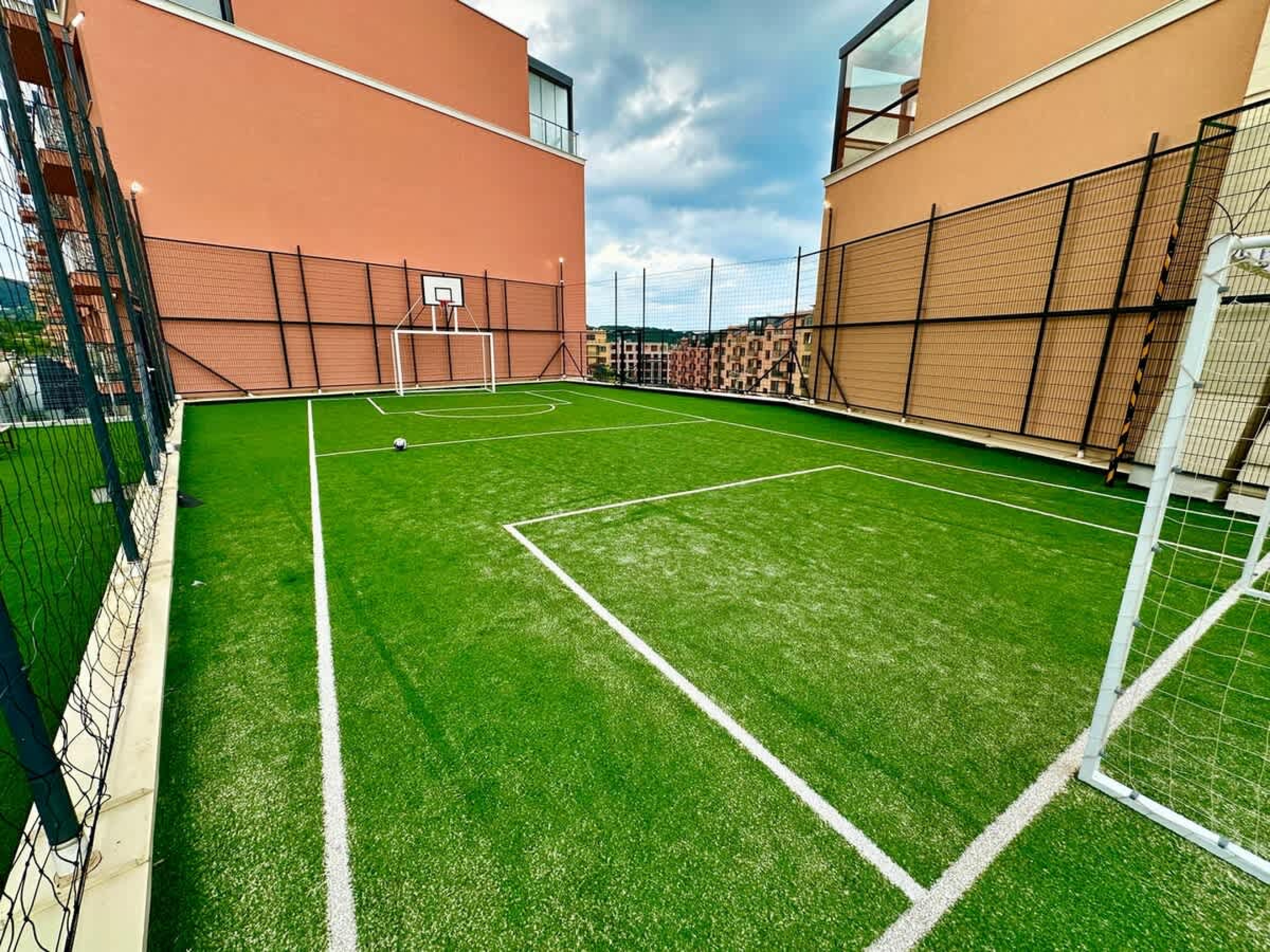 Scoutaround White Logo