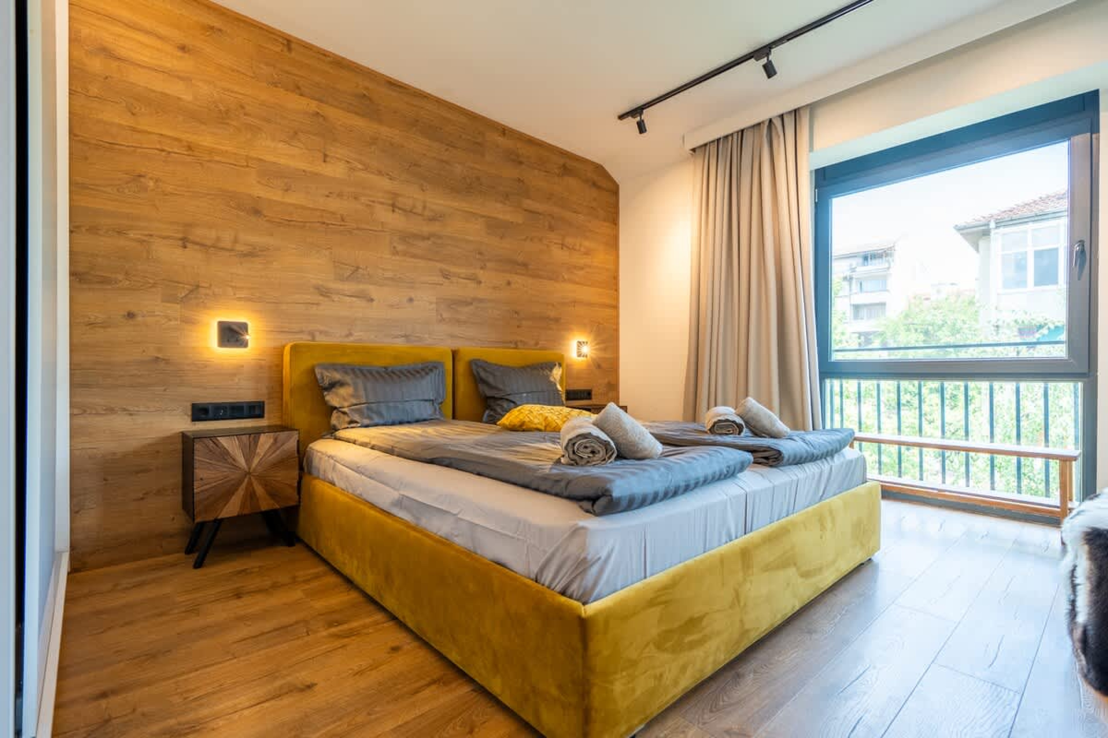 Scoutaround White Logo