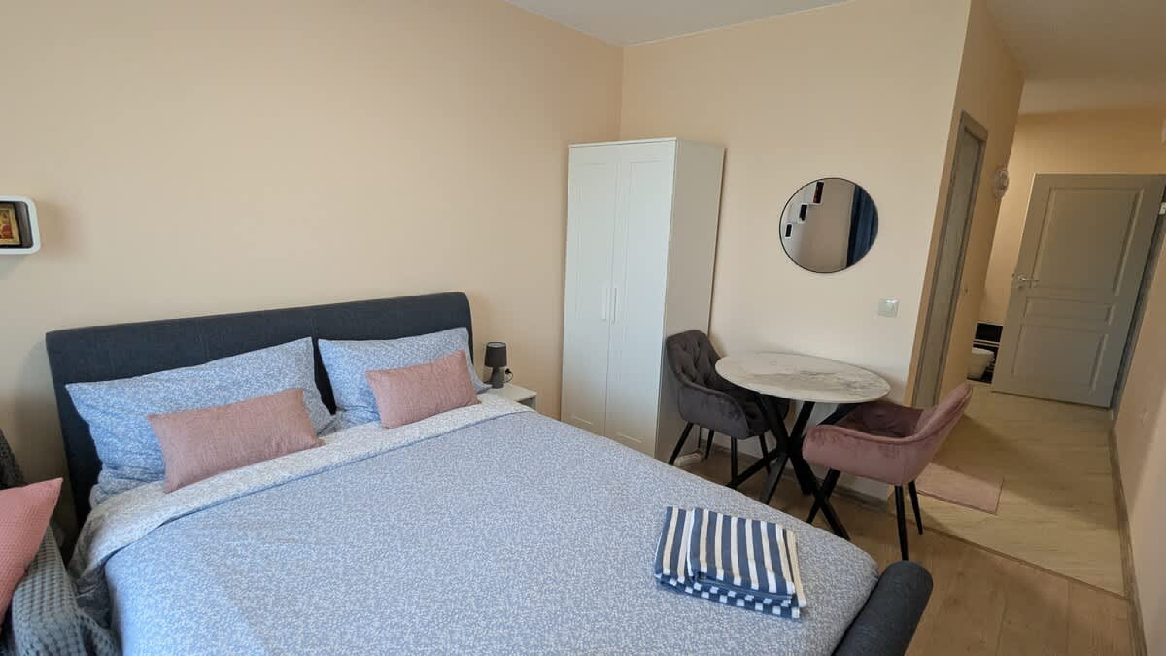 Scoutaround White Logo