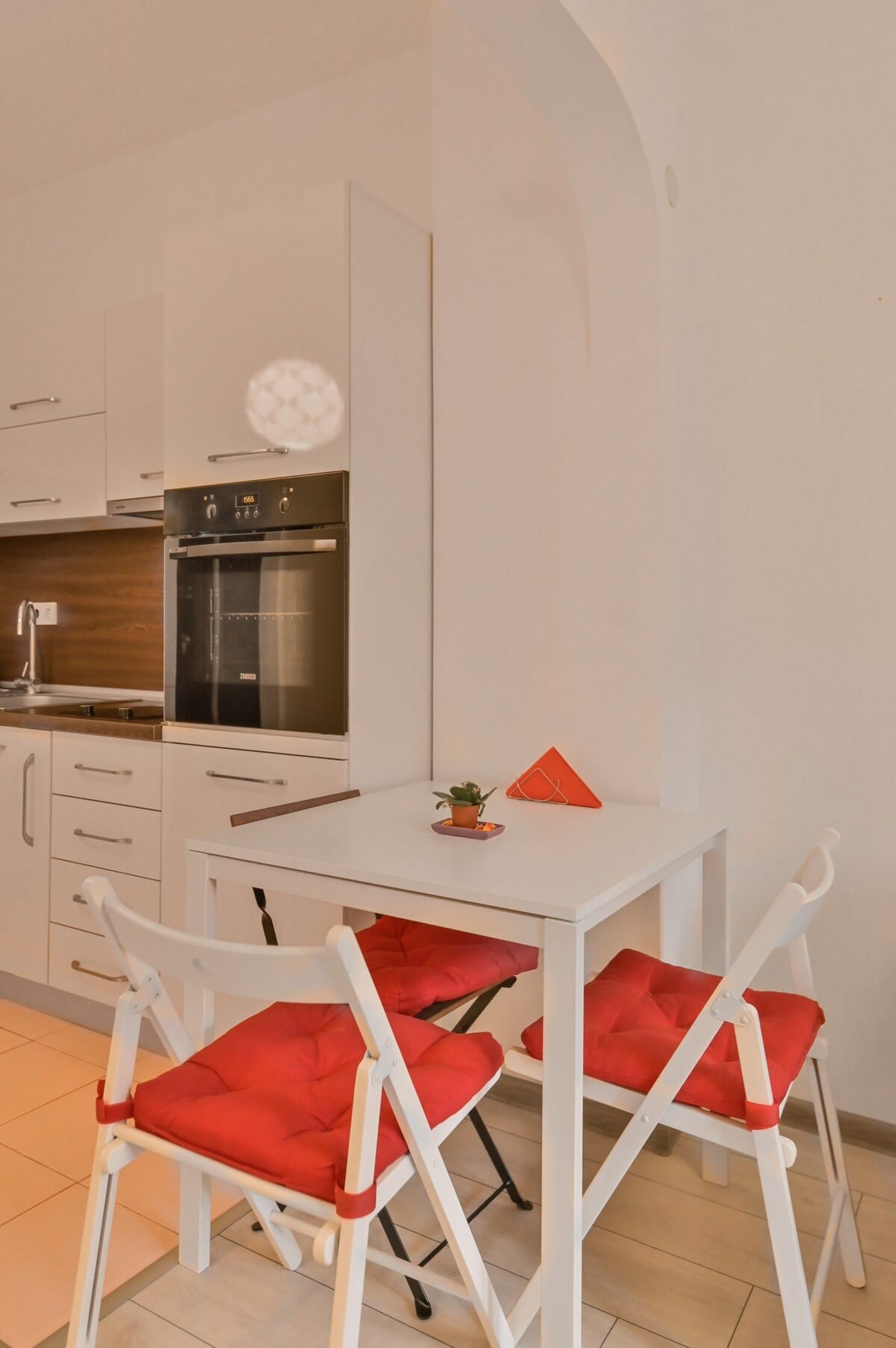 Scoutaround White Logo