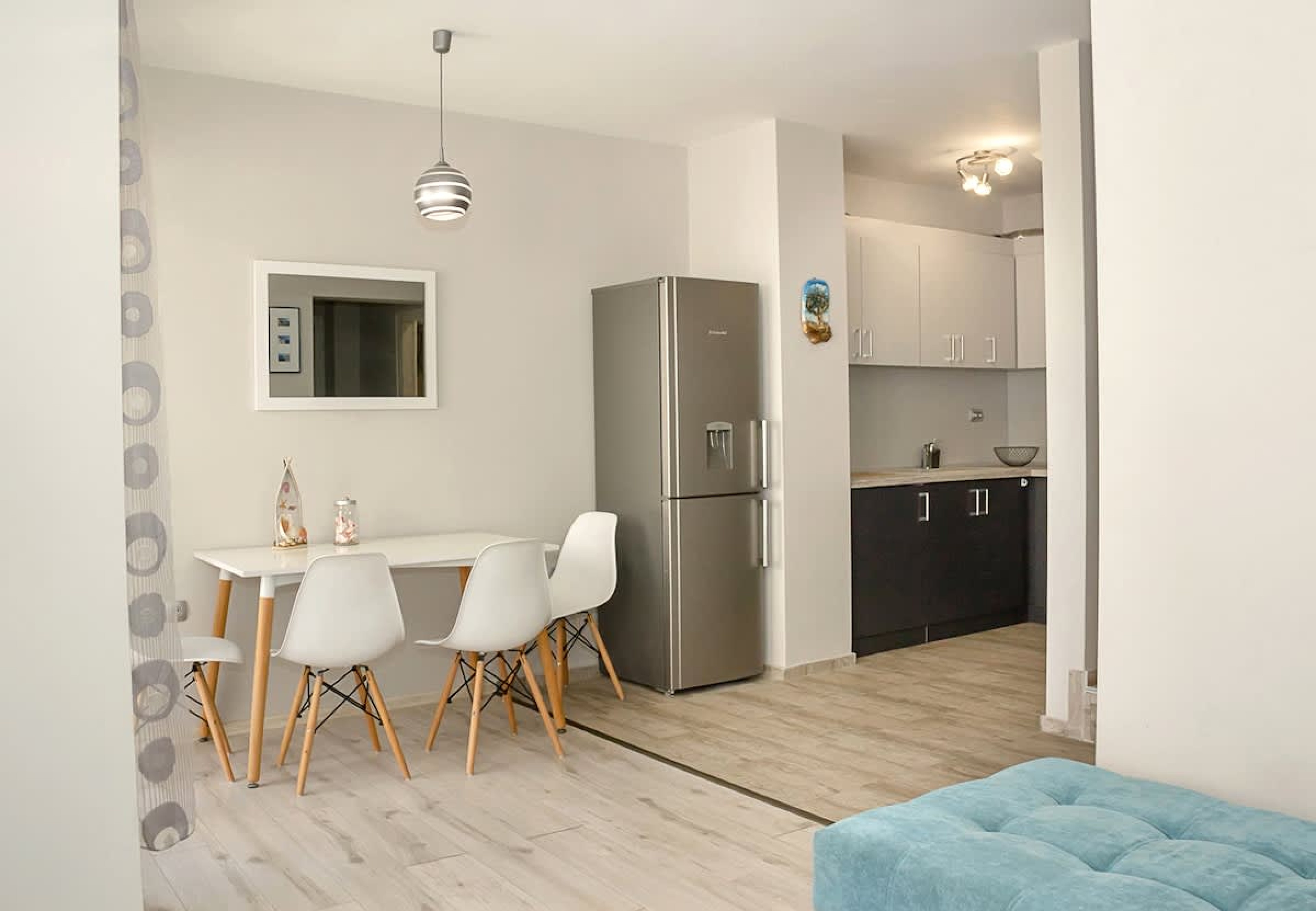 Scoutaround White Logo