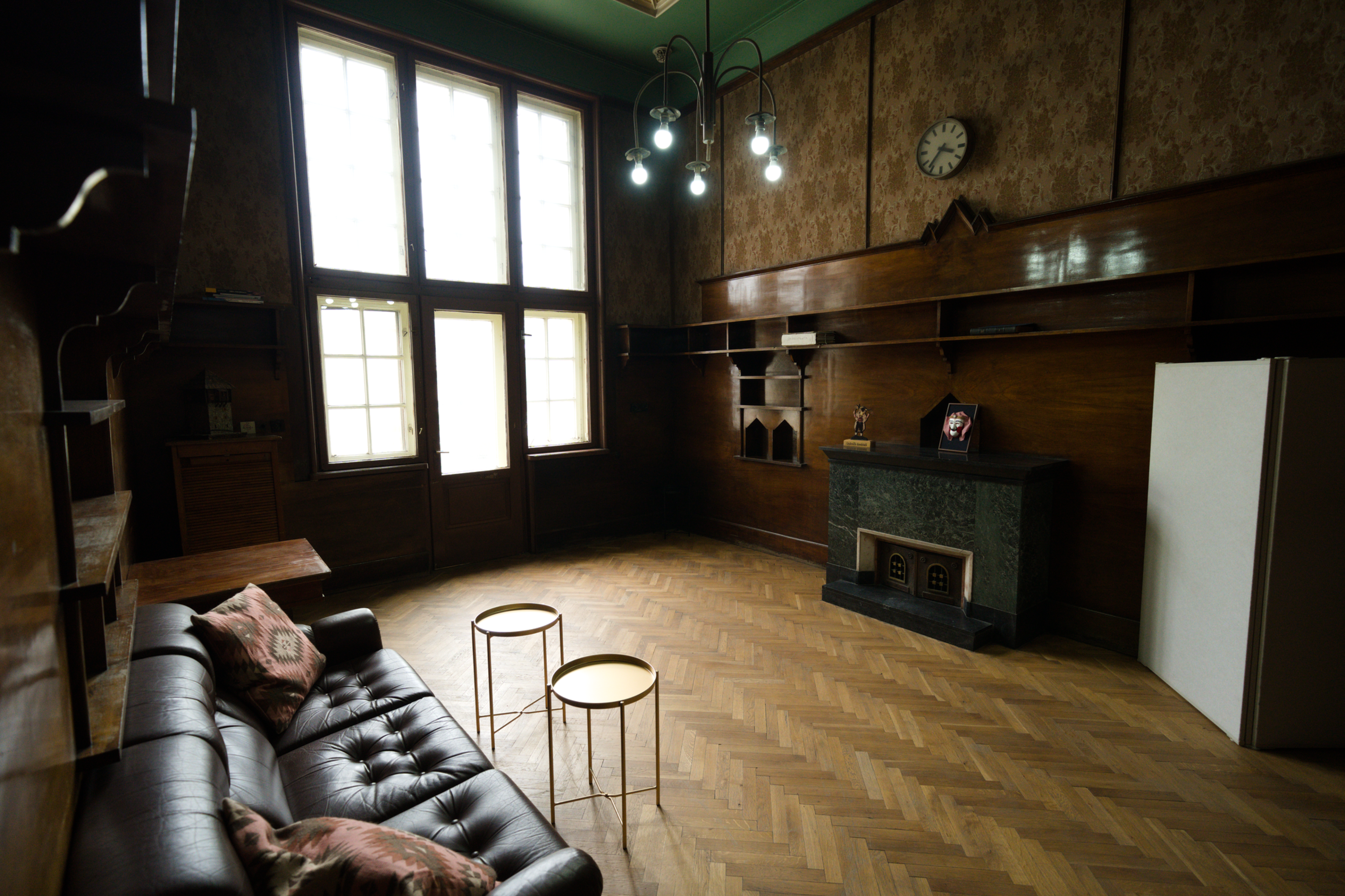 Executive Office 1