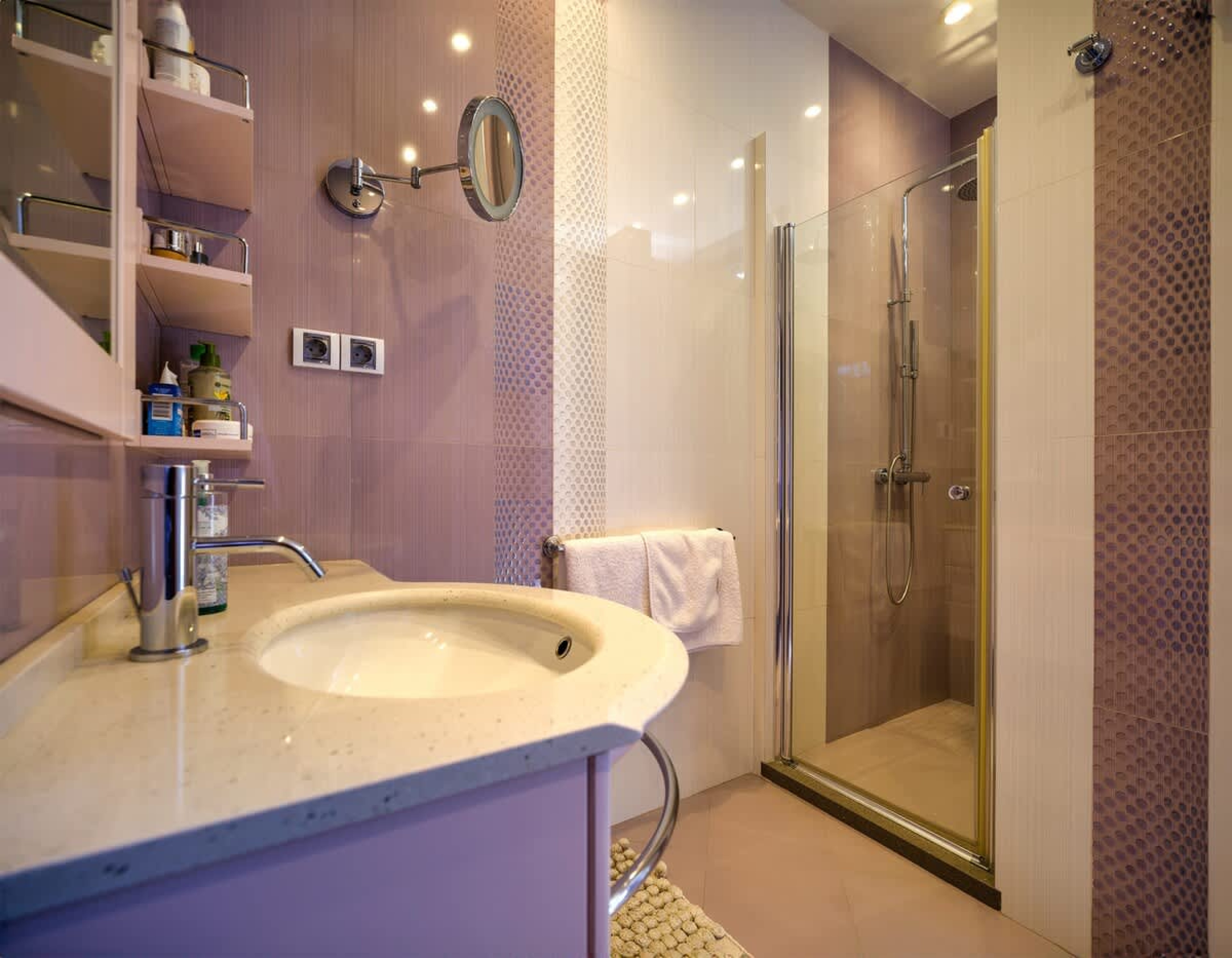 Scoutaround White Logo