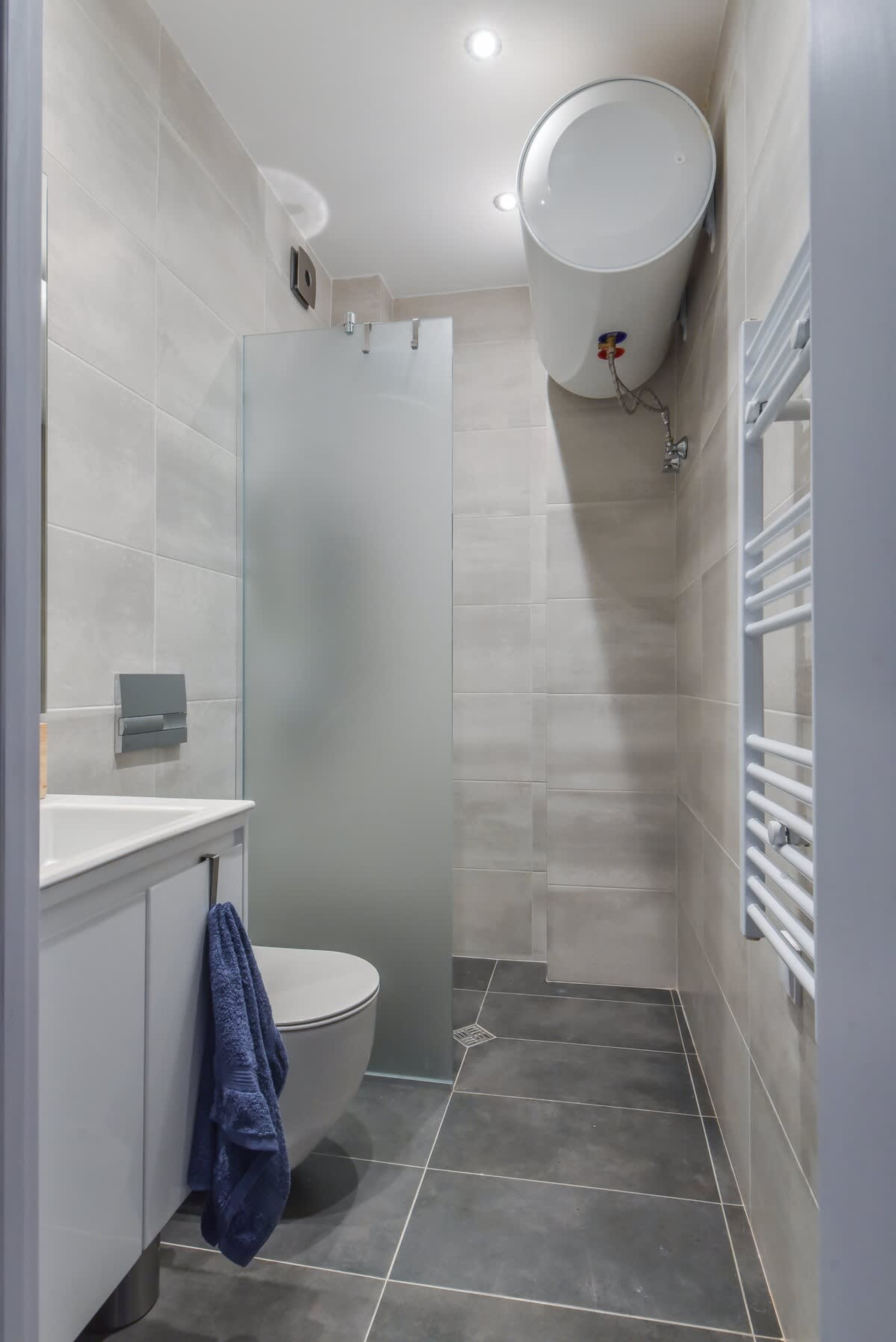 Smart &amp; Modern 2-BDR Flat - TOP Location in Sofia - Photo 19