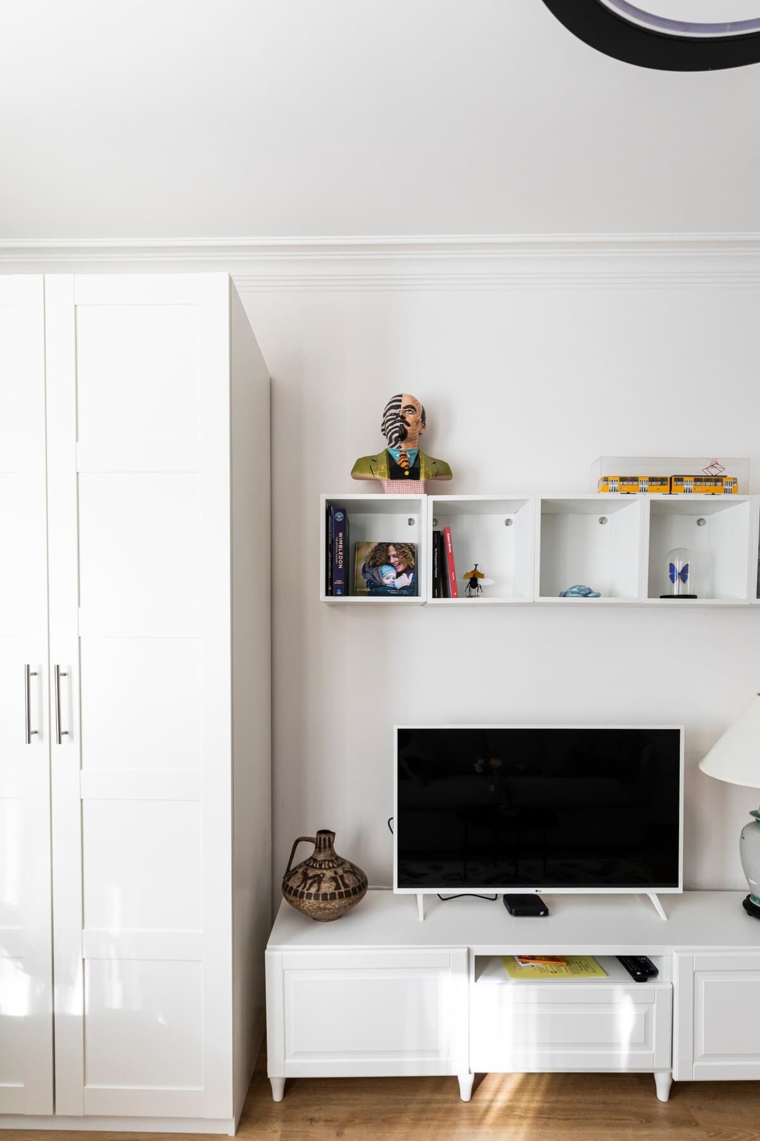 Scoutaround White Logo